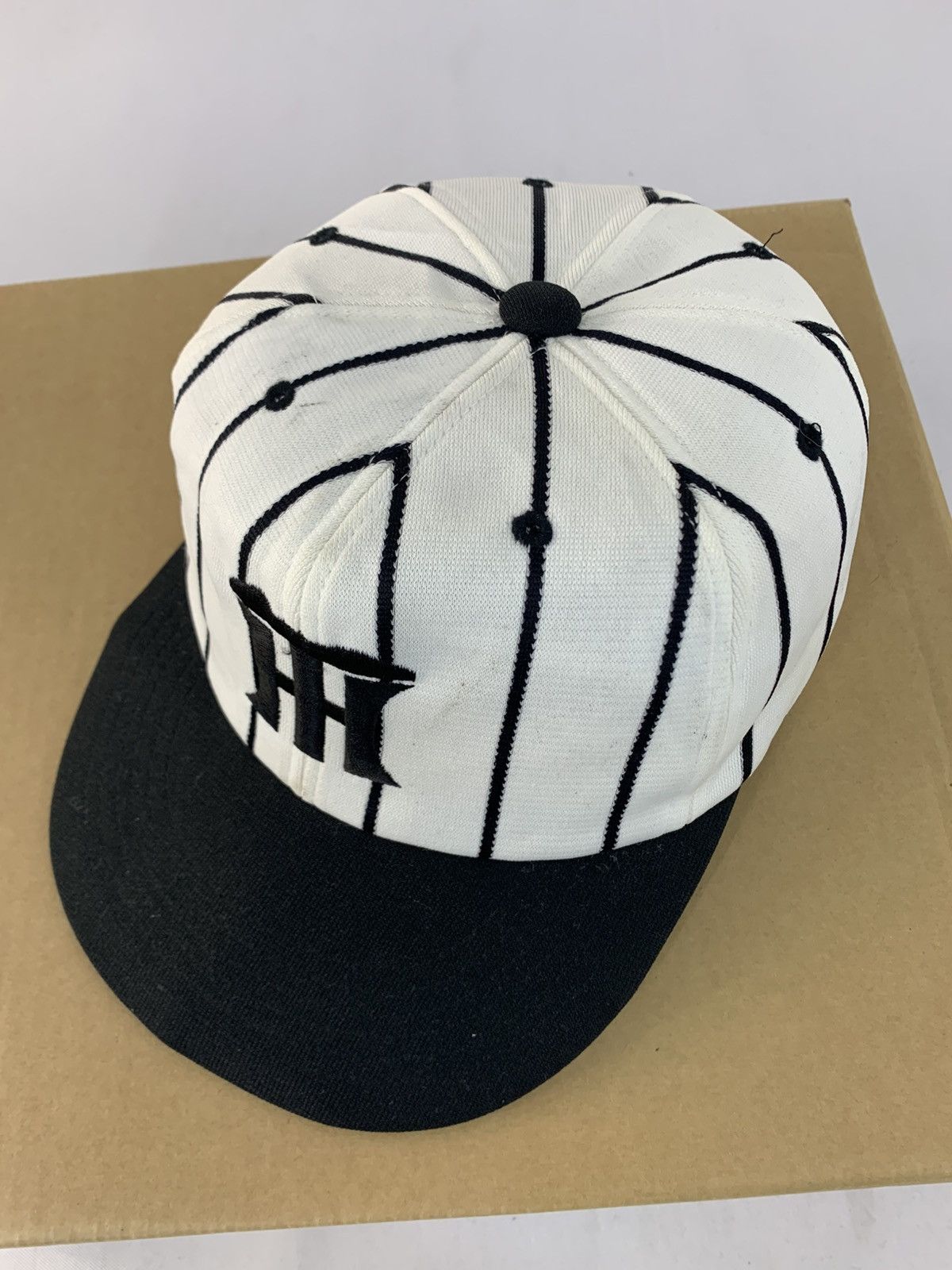 Japanese Brand 90s Hanshin Tiger Japanese Baseball Snap Cap Embroidery Logo Size ONE SIZE - 3 Thumbnail