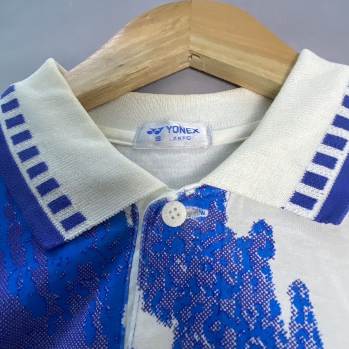Japanese Brand Beautiful Vintage 90s Yonex shirt Size US M / EU 48-50 / 2 - 11 Thumbnail