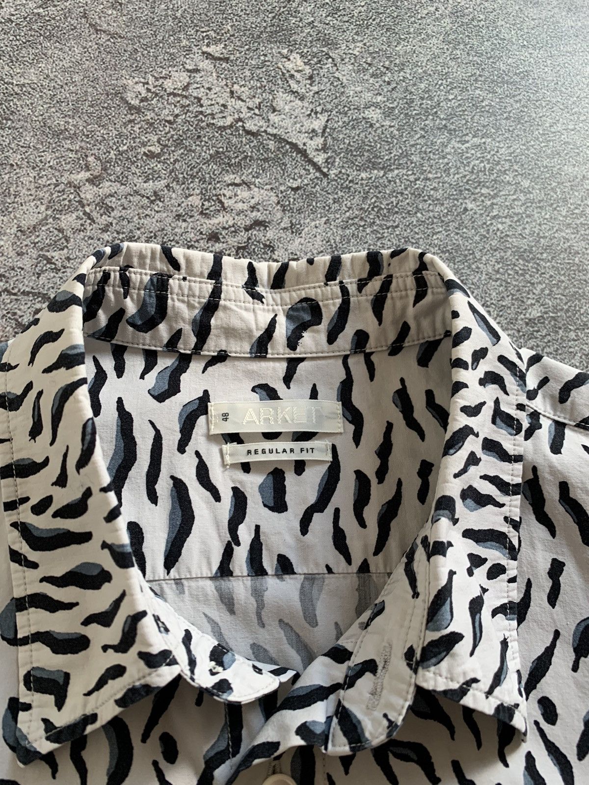 Arket Arket Leopard Print Button Up Men’s shirt size M Size US M / EU 48-50 / 2 - 3 Thumbnail