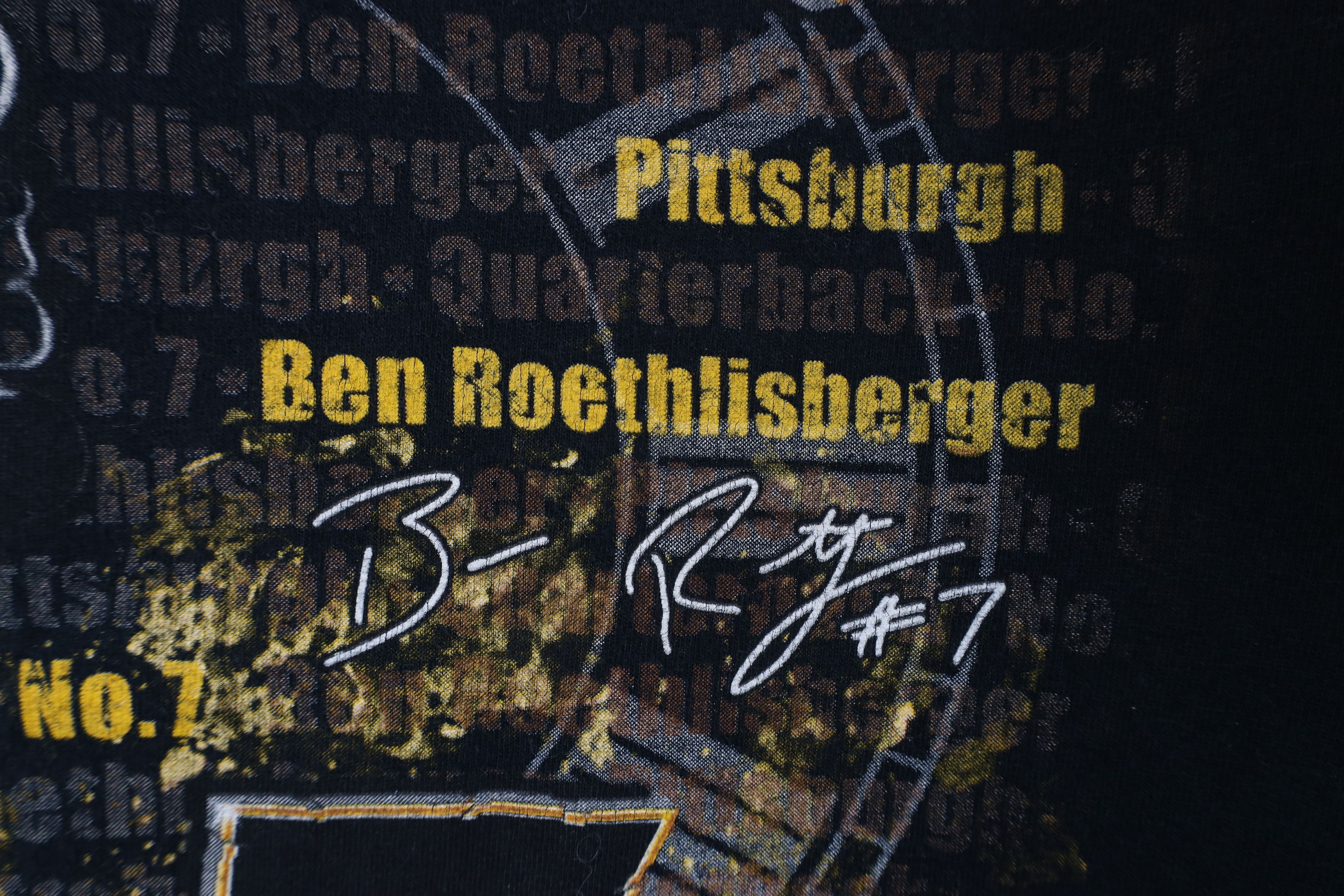 Vintage Vintage Y2K Ben Roethlisberger Pittsburgh Football T-Shirt Size US L / EU 52-54 / 3 - 6 Thumbnail
