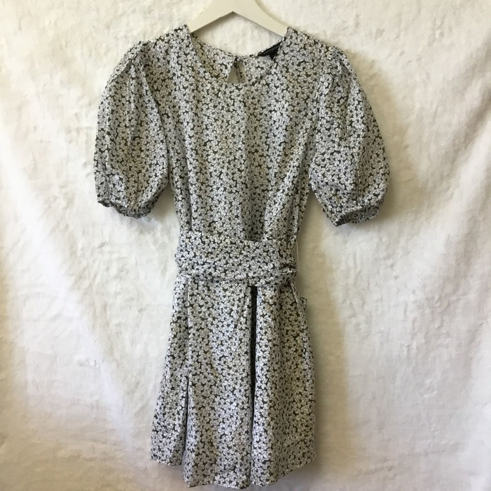 Banana Republic Banana Republic Floral Puff-Sleeve Belted Cotton Dress Size M / US 6-8 / IT 42-44 - 1 Thumbnail