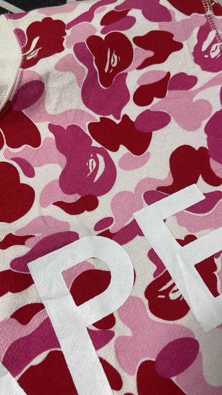 Bape A Bathing Ape Bape Crewneck Pink Camo Sweatshirt Size US L / EU 52-54 / 3 - 3 Thumbnail