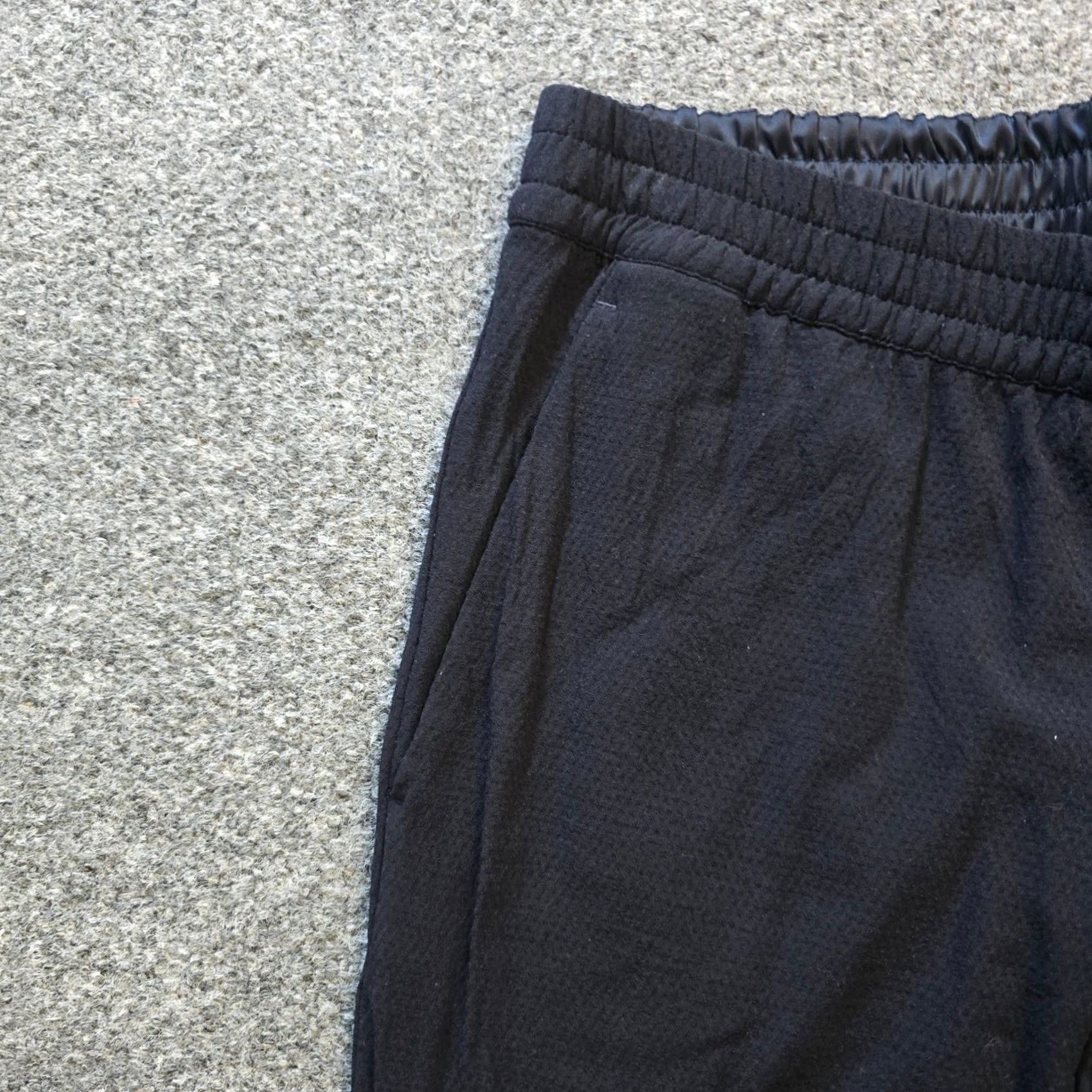 Theory VINTAGE? No. Theory Pants Womens Size 2 Black Wool Blend Tapered Pull On Capsule Minimalist Size 26" / US 2 / IT 38 - 3 Thumbnail