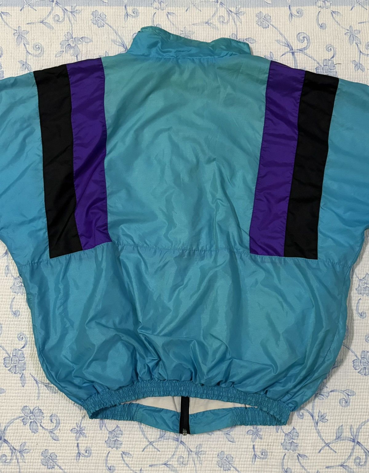 Adidas Vintage Adidas Windbreaker Light Jacket Size US S / EU 44-46 / 1 - 10 Thumbnail