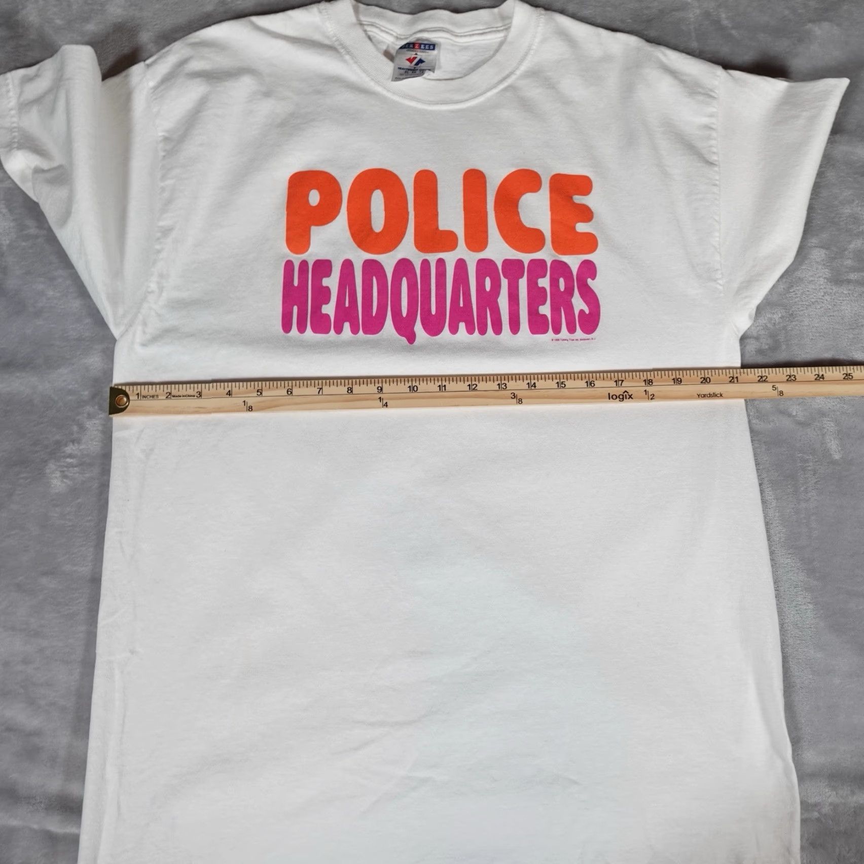Vintage VINTAGE Police Headquarters Dunkin Donuts Parody T Shirt Mens XL (Fits L) Y2K Graphic Print White 2000s Mens XL Size US L / EU 52-54 / 3 - 7 Thumbnail