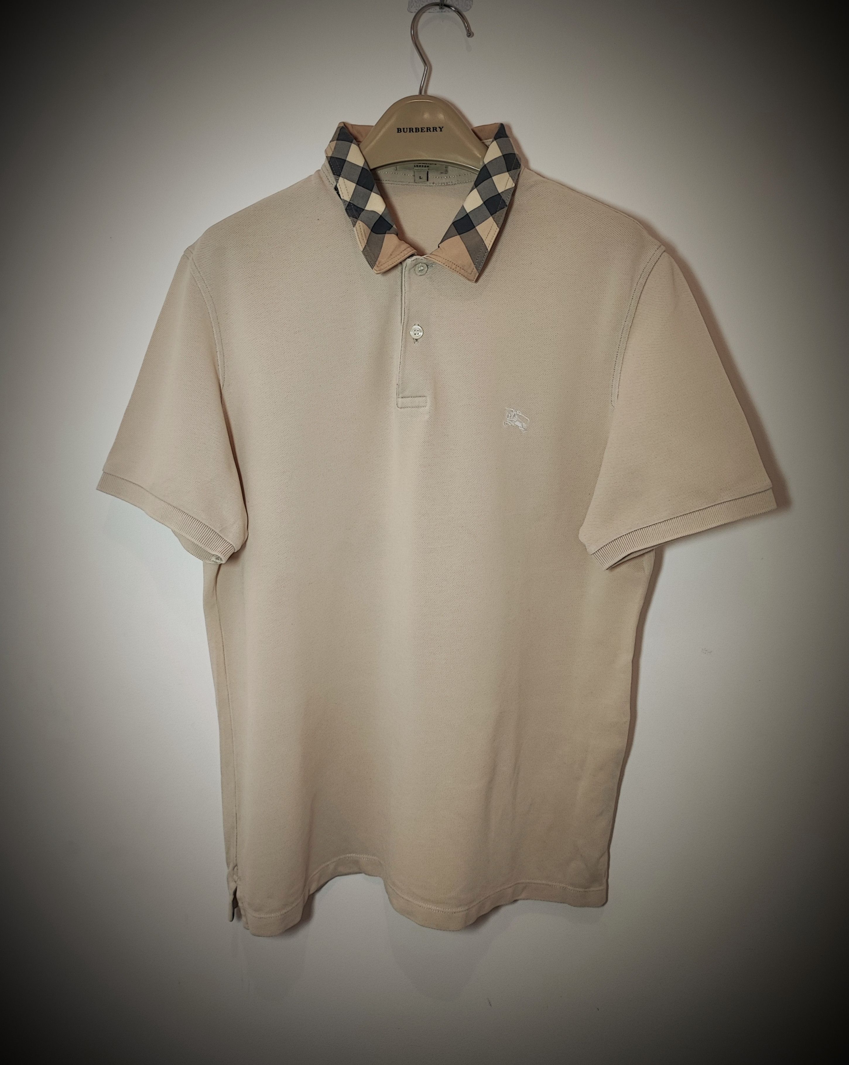 Burberry 🔥 Burberry Polo size L Beige 🔥 Size US L / EU 52-54 / 3 - 2 Thumbnail