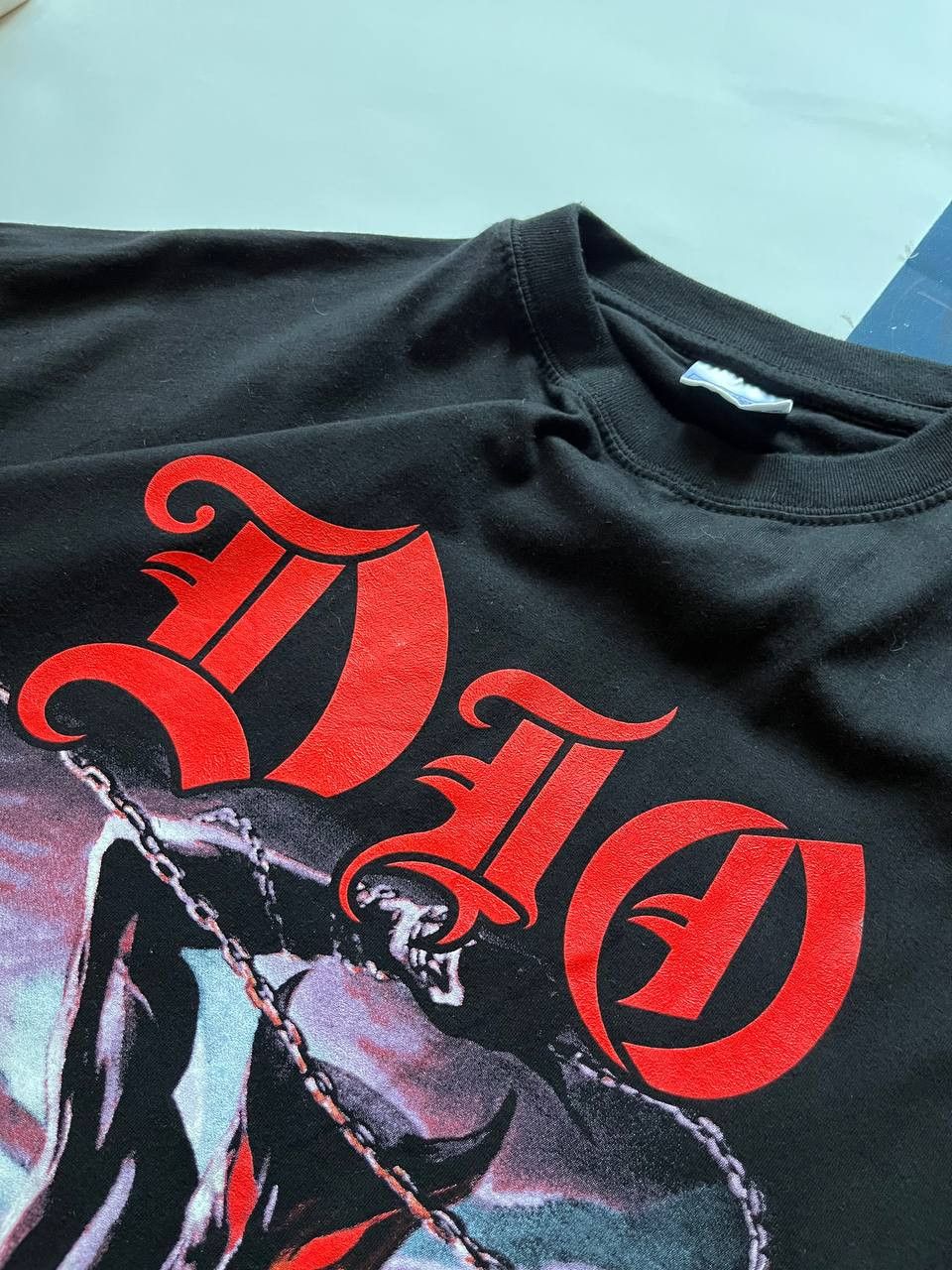 Band Tees Dio Holy Diver Vintage 00s Band Tee Size US XL / EU 56 / 4 - 4 Thumbnail