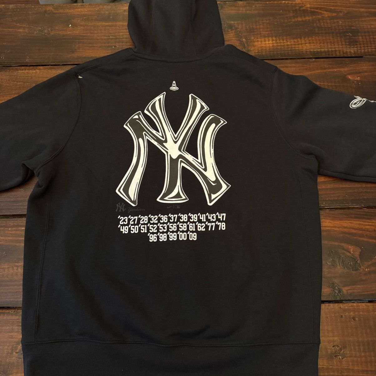 Nike Nike x Joshua Vides x New York Yankees Collab Hoodie Size US L / EU 52-54 / 3 - 3 Thumbnail