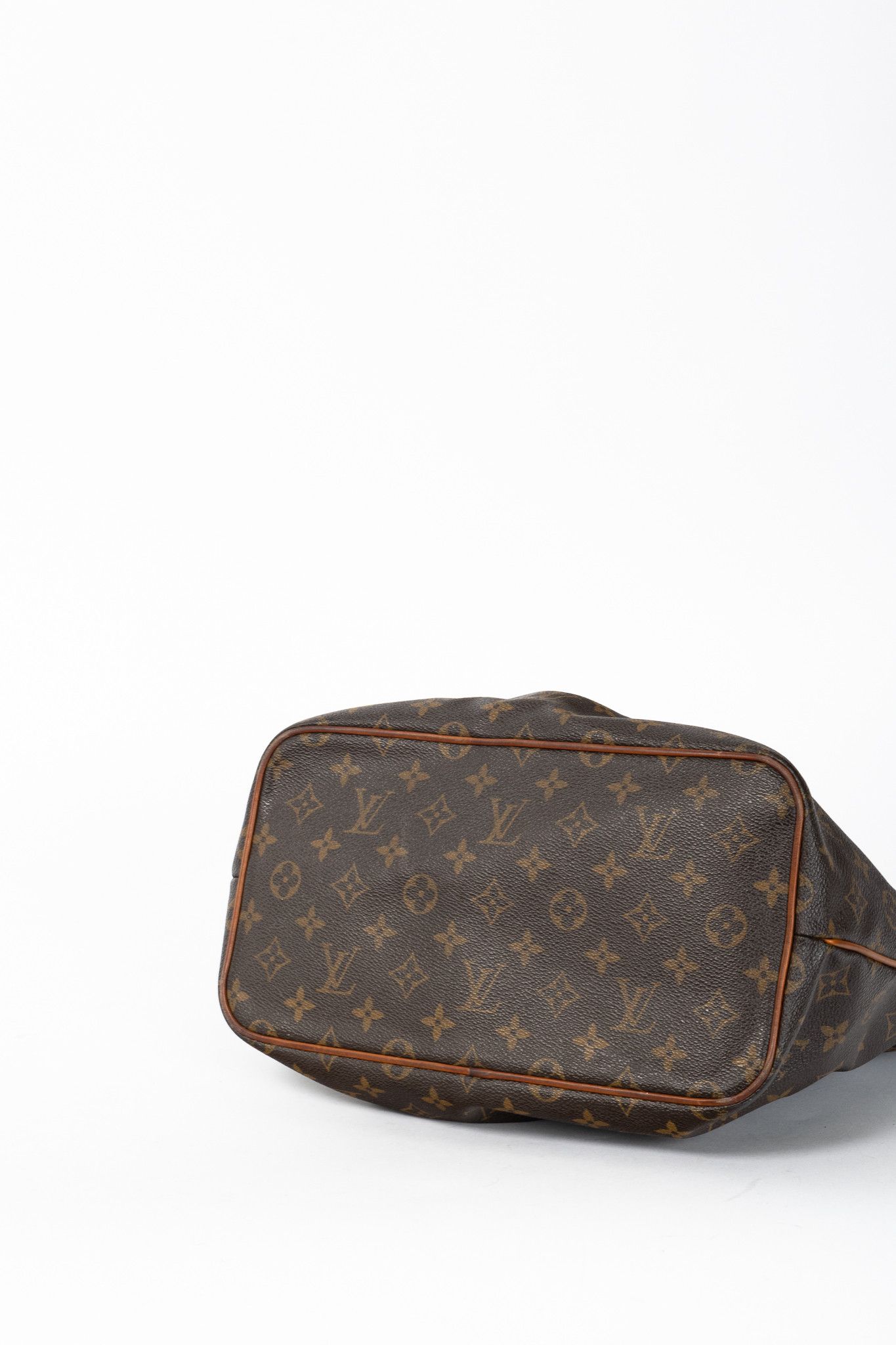 Louis Vuitton Louis Vuitton Palermo PM Monogram Canvas Tote Size ONE SIZE - 5 Thumbnail