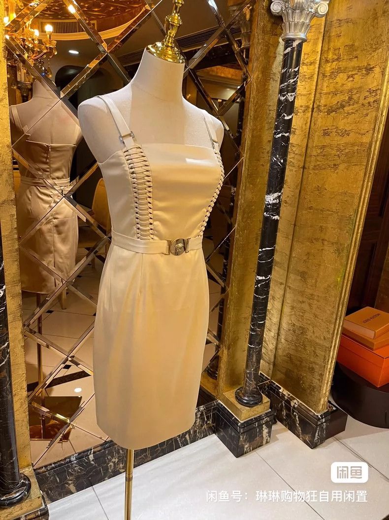 Versace Versace Satin champagne dress dress three-dimensional slim Size M / US 6-8 / IT 42-44 - 4 Thumbnail