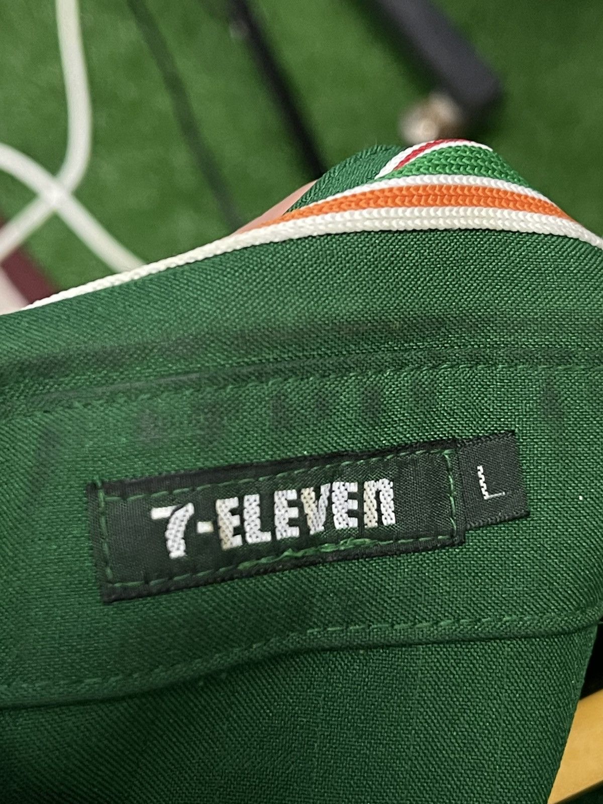 Vintage Vintage 7 Eleven Worker Shirt Size US L / EU 52-54 / 3 - 11 Thumbnail