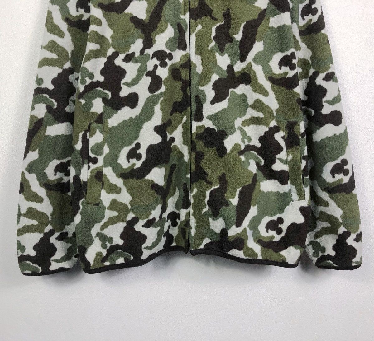 Mickey Mouse × Vintage Rare Vintage Disney Mickey Mouse Camo Hoodie Size US L / EU 52-54 / 3 - 3 Thumbnail