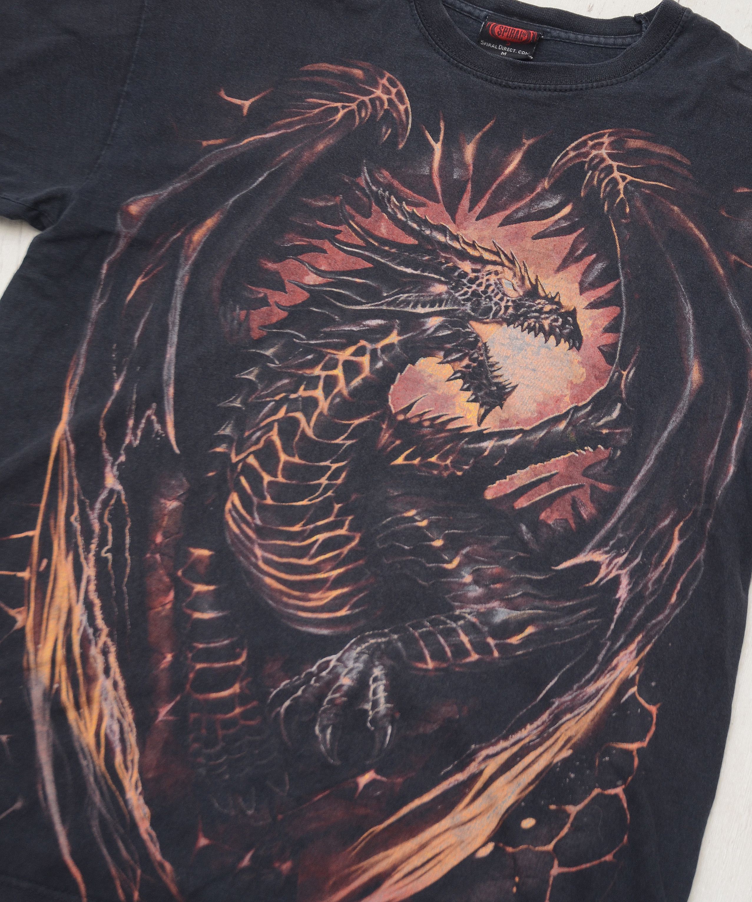Vintage Vintage Graphic Design Crazy Dragon T-Shirt Spiral Direct Size US M / EU 48-50 / 2 - 5 Thumbnail