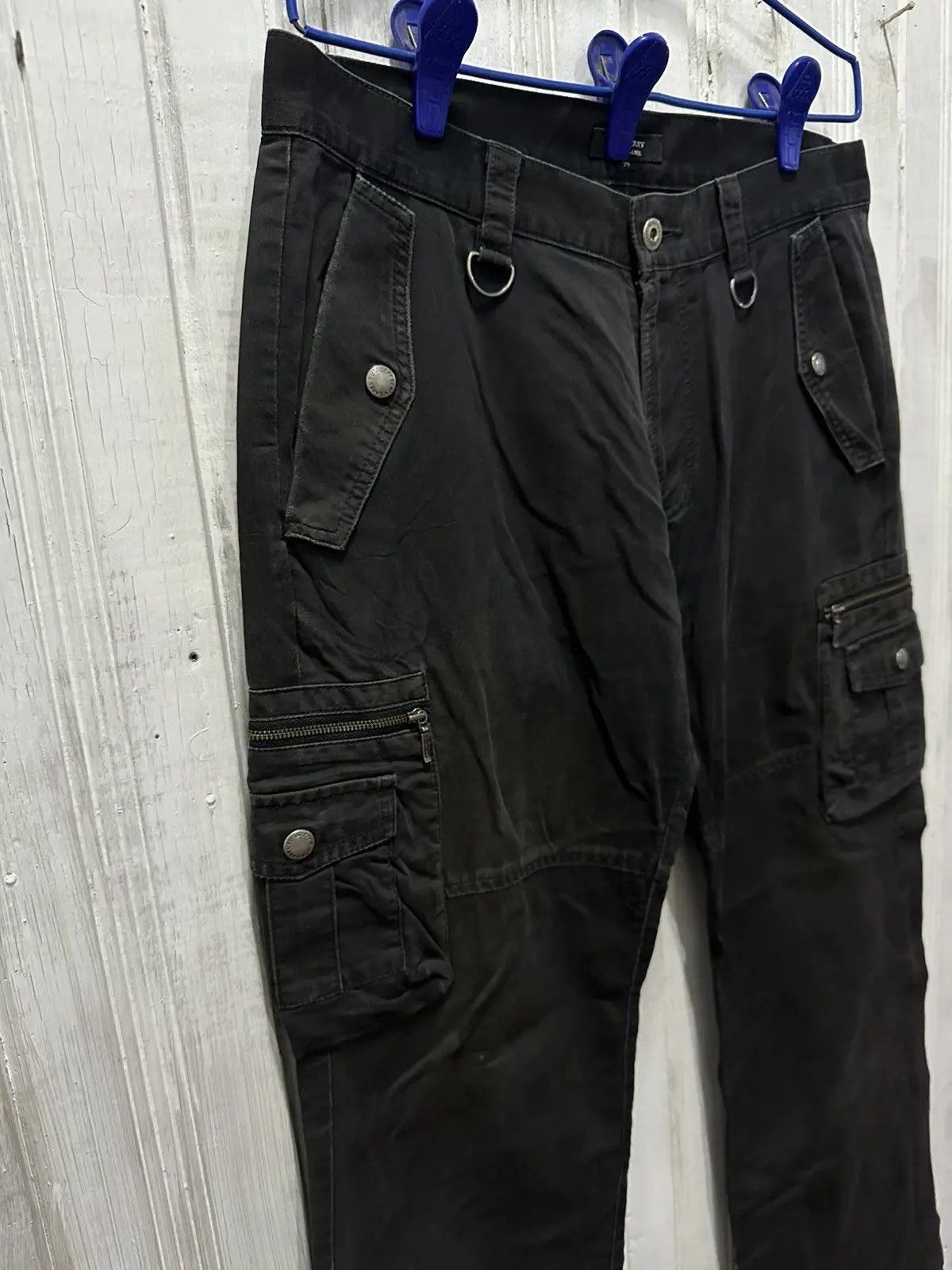 Burberry BURBERRY BLACK LABEL UTILITY MULTIPOCKET CARGO PANTS W32 L30 Size US 32 / EU 48 - 5 Thumbnail