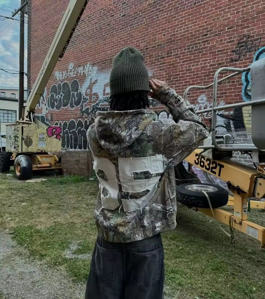 Other Letter Zipper Camo Hoodies Size US L / EU 52-54 / 3 - 3 Thumbnail