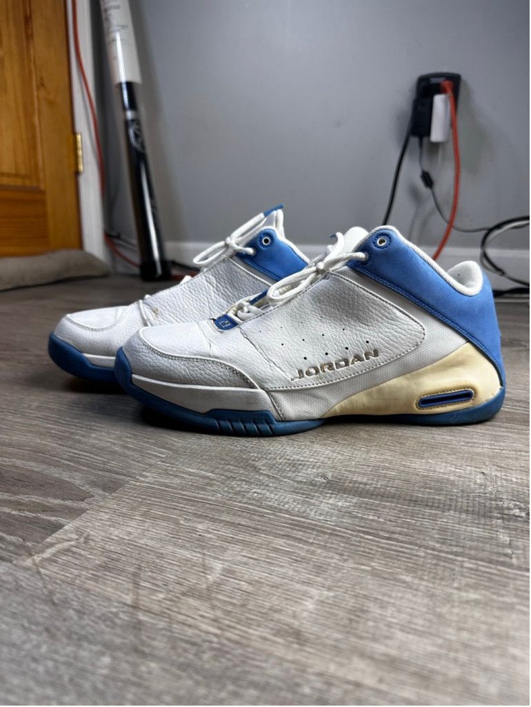 Jordan Brand Jordan Team Strong Low Shoes 2006 Men Sz 10 Size US 10 / EU 43 - 1 Thumbnail