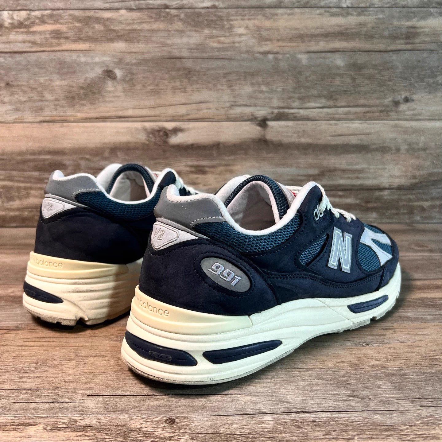 New Balance New Balance 991 V2 Vintage Navy 42.5 U991VN2 Size US 9.5 / EU 42-43 - 3 Thumbnail