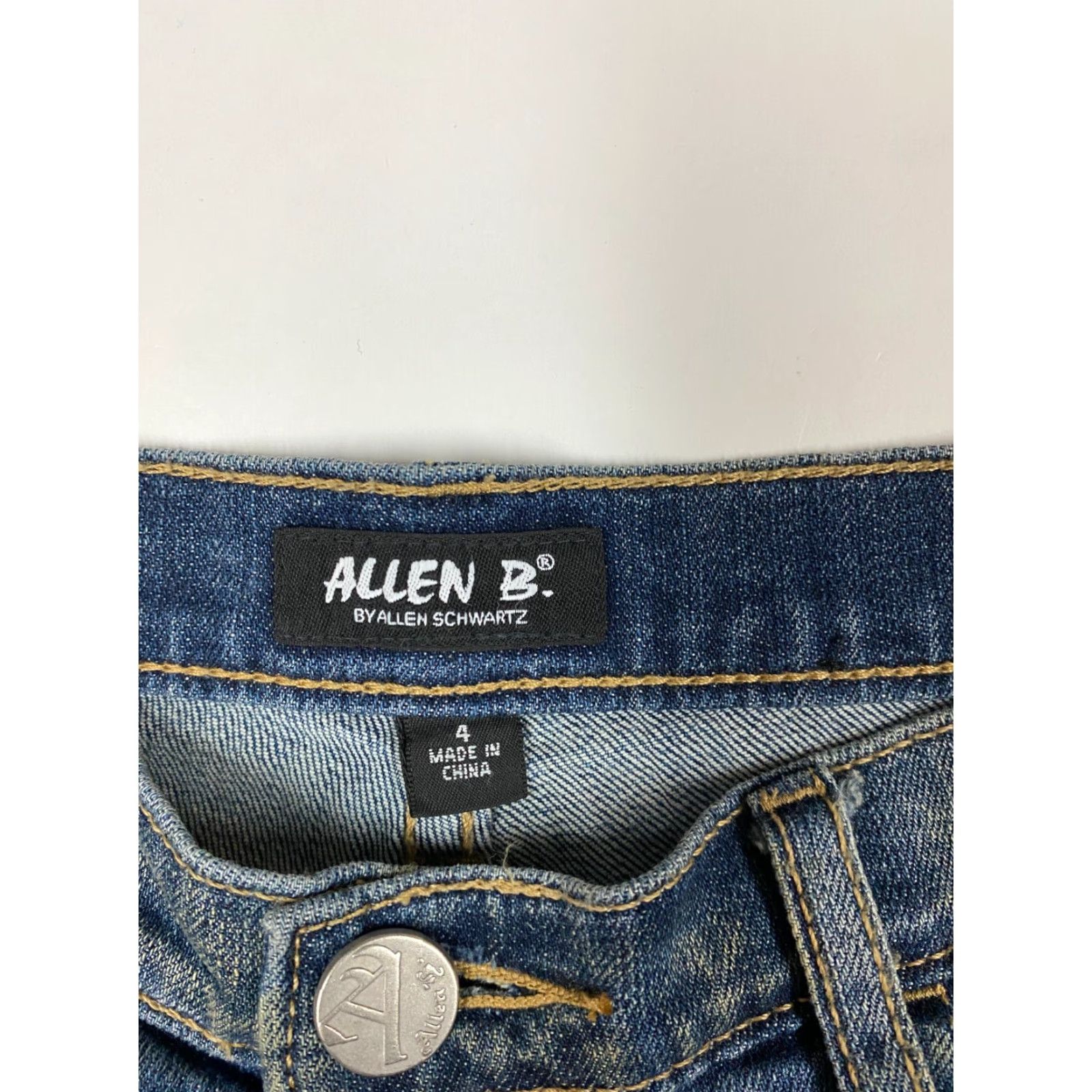 Denime Allen B Womens Shorts 4 blue Denim Chino Casual Cotton Blend Zip Front Classic 30 Waist White/Blue? Wait can't. Size 30" / US 8 / IT 44 - 4 Thumbnail