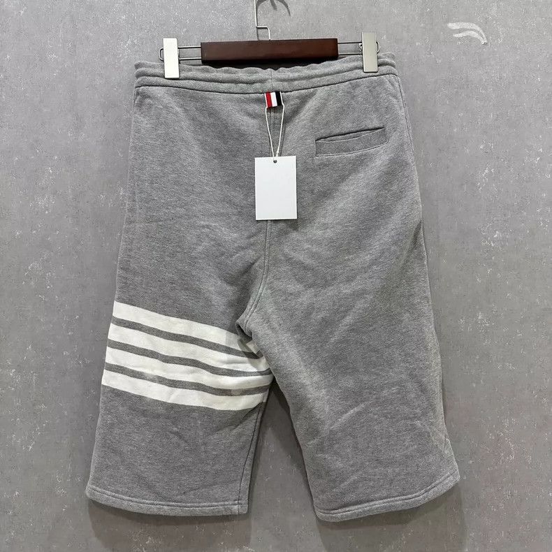 Thom Browne Thom Browne size3 Classic four stripe shorts Size US 27 - 2 Thumbnail