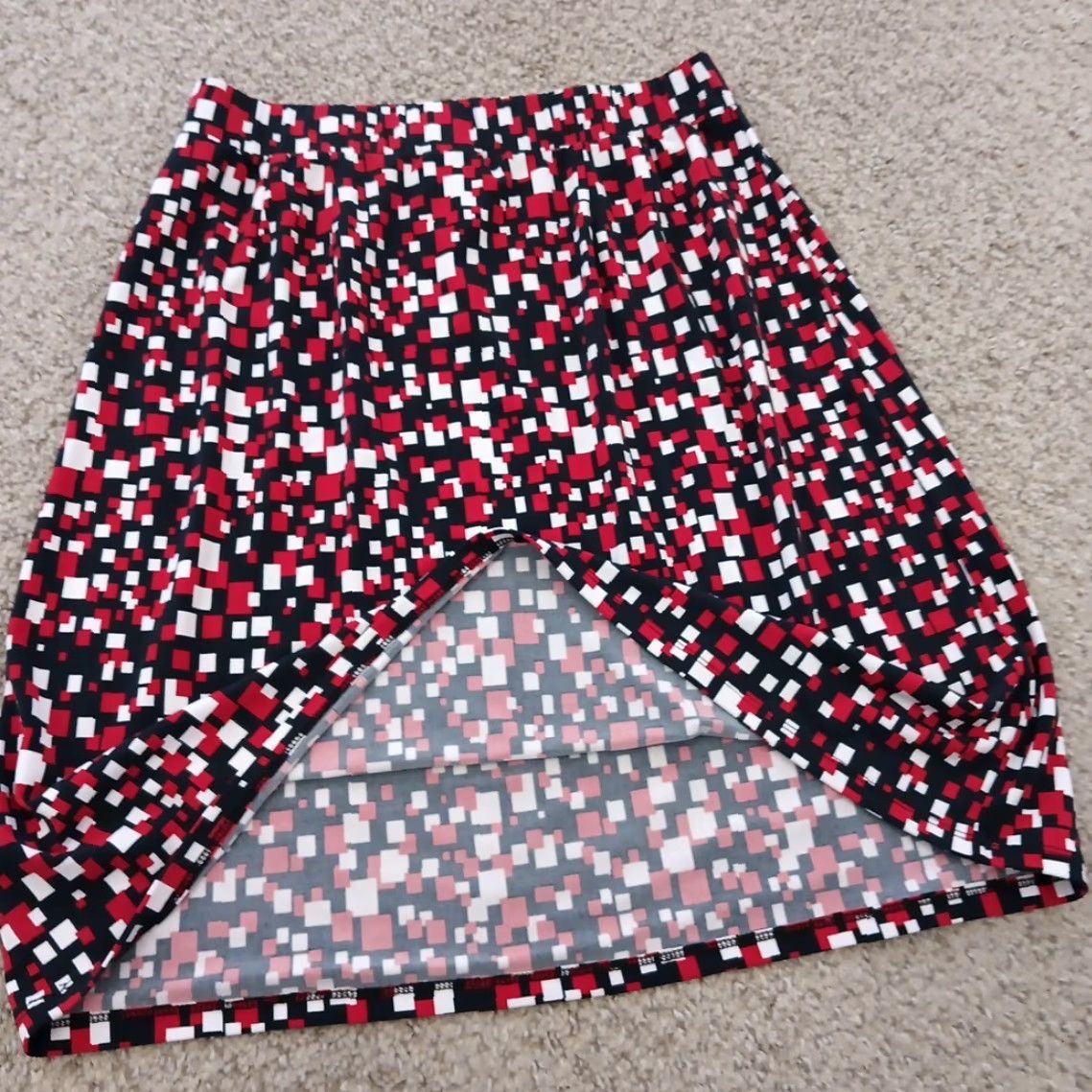 Vintage Casual Corner Annex Skirt PS Petite Short Red Geometric A-Line Pull On Women Size 28" / US 6 / IT 42 - 7 Thumbnail