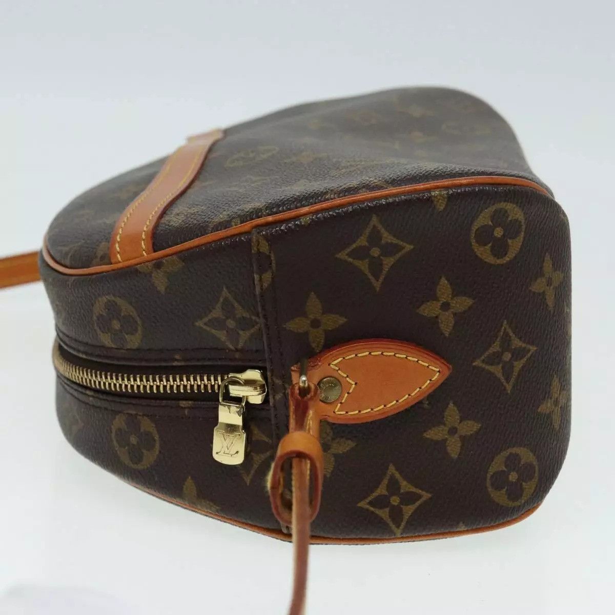 Louis Vuitton LOUIS VUITTON Monogram Blois Shoulder Bag Size ONE SIZE - 11 Thumbnail
