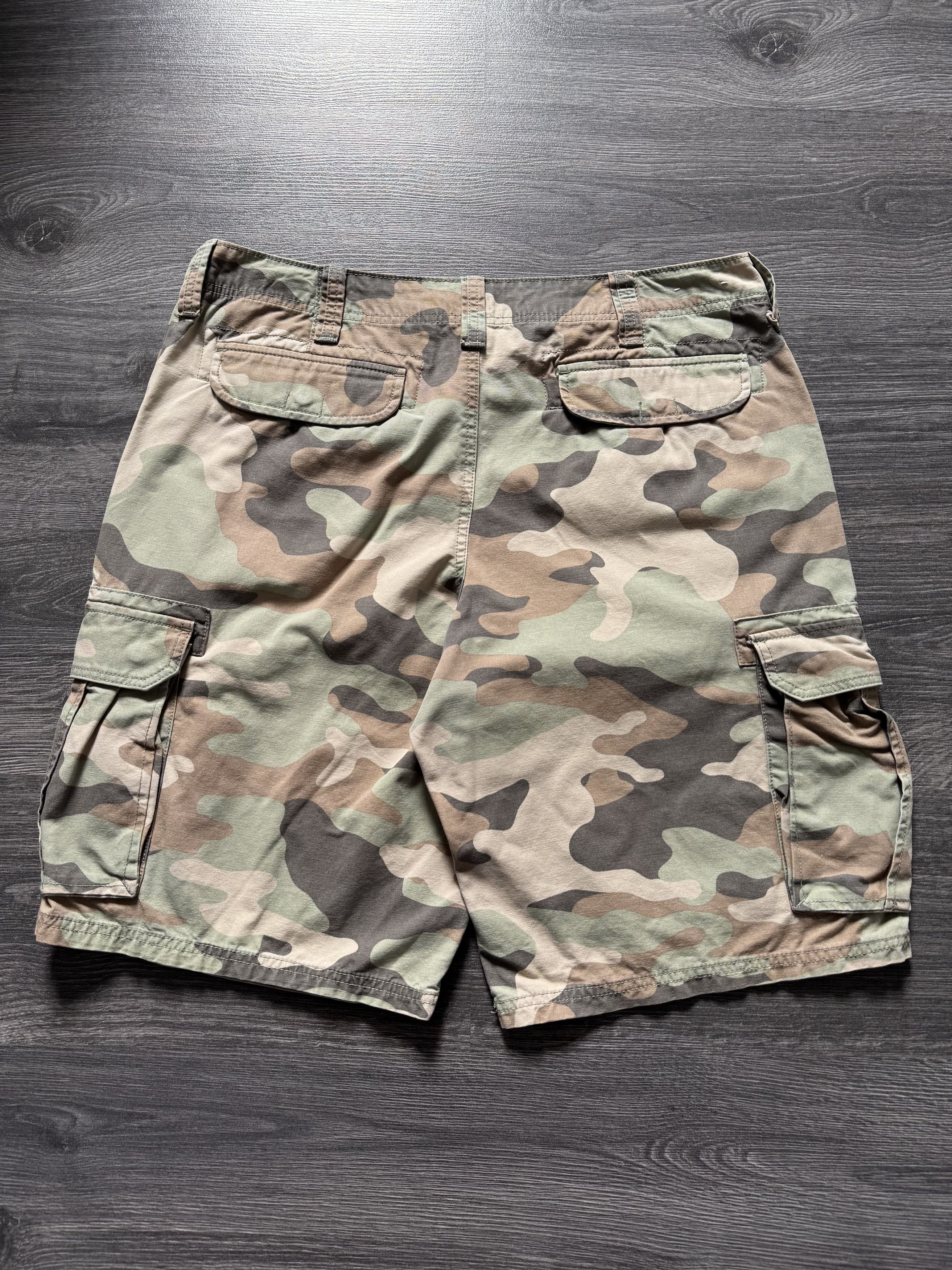 Gap Gap Military Y2k Camo Baggy Shorts Carti Style Size US 34 / EU 50 - 2 Thumbnail