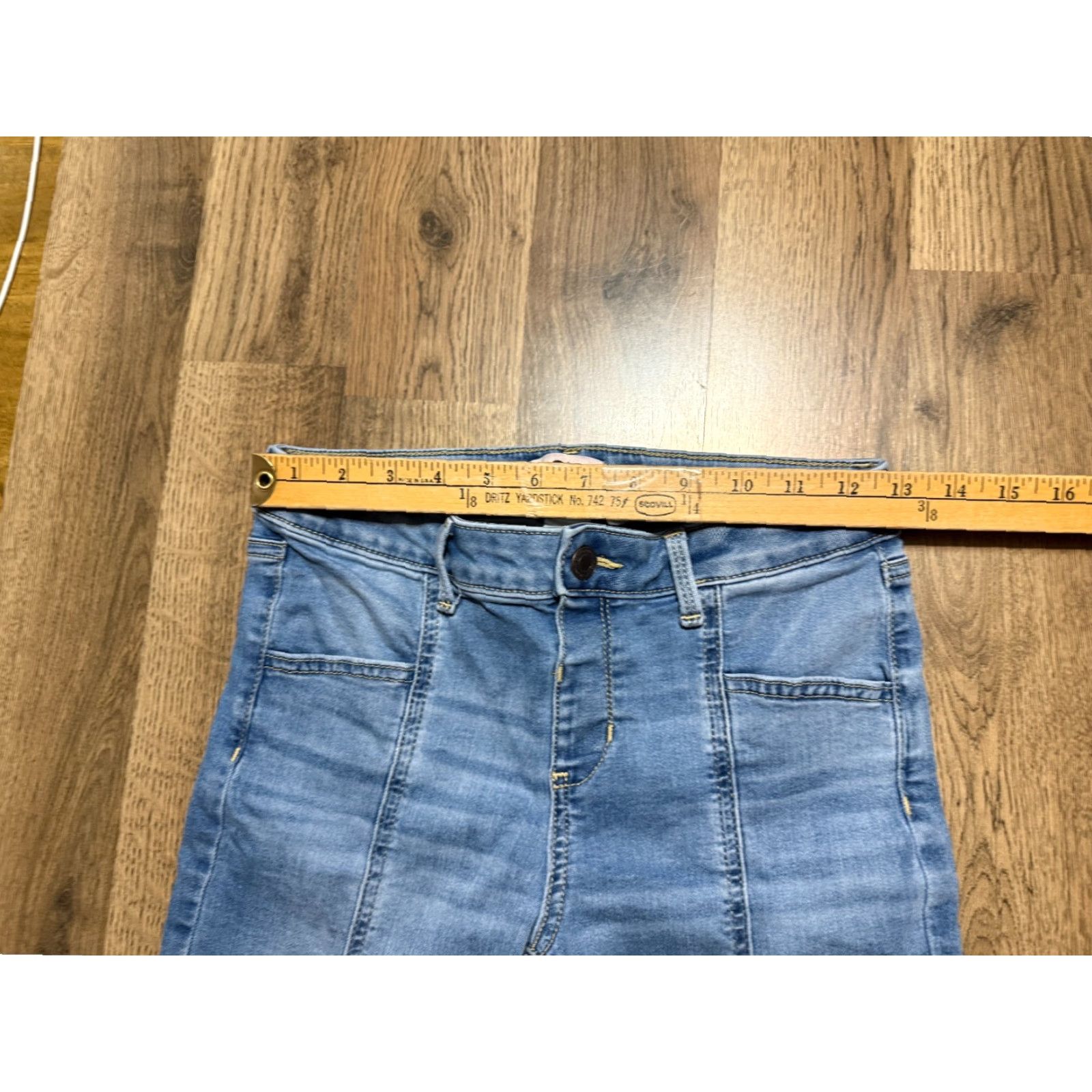 Vintage SO Jeans Women's Size 16 Blue Denim Skinny Medium Wash Low Rise Pockets 5-Pocket Design Inseam 27 in Regular Stretch Jeans Womens Size 38" / US 16 / IT 52 - 6 Thumbnail