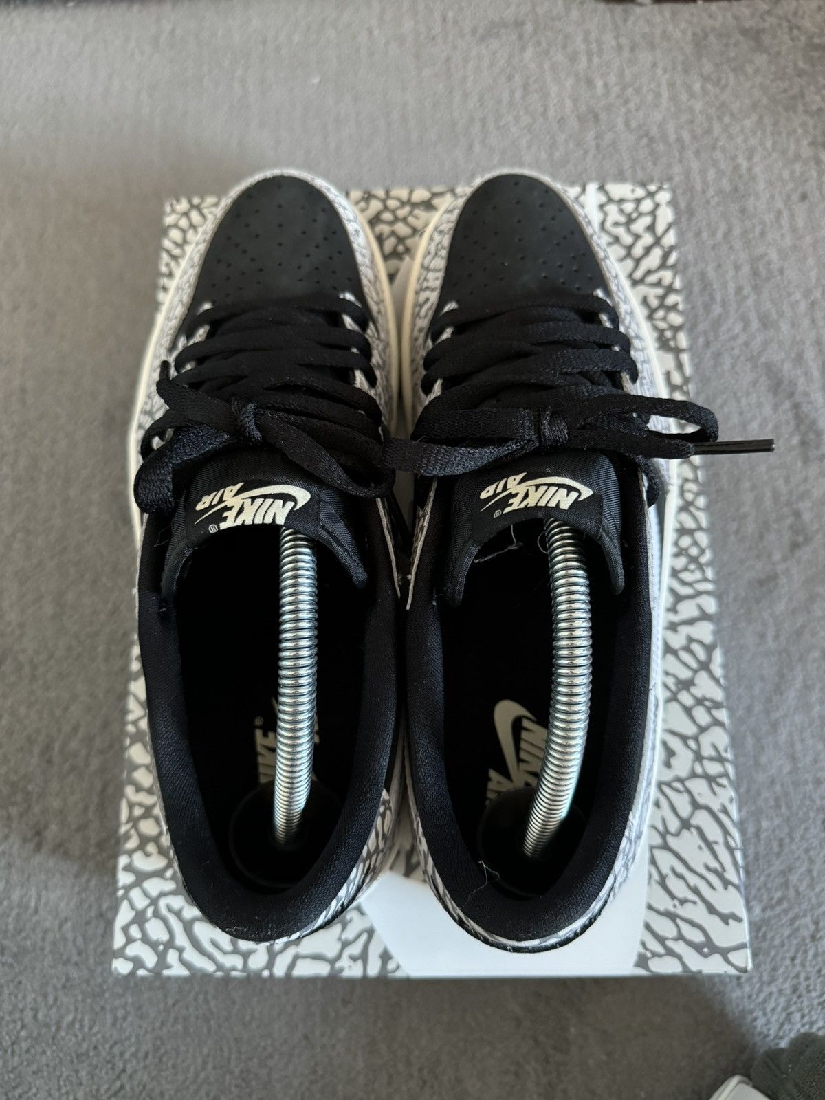 Jordan Brand × Nike Jordan 1 Retro Low OG Black Cement Size US 9 / EU 42 - 6 Thumbnail