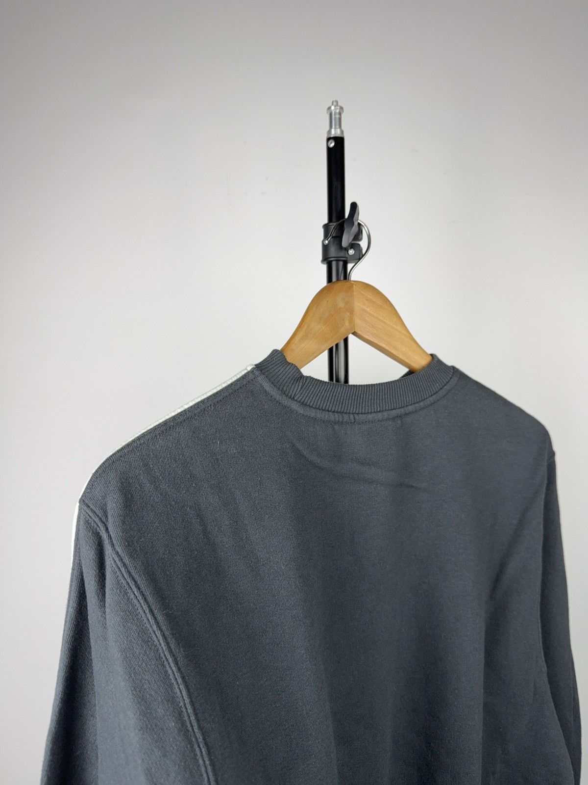Adidas Vintage Adidas Big Central Logo Sweatshirt Grey Y2K 2001 Size US S / EU 44-46 / 1 - 10 Thumbnail