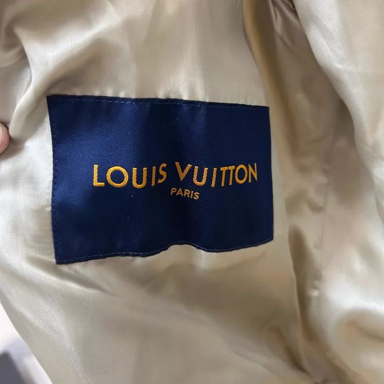 Louis Vuitton Louis Vuitton Bugs Bunny Baseball Jacket Size US M / EU 48-50 / 2 - 3 Thumbnail