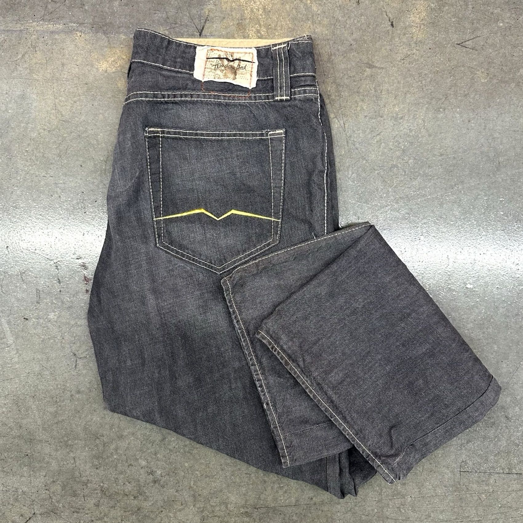 Hugo Boss Hugo Boss Jeans Men's 38 W 32 L Straight Leg Button Fly Denim Gray Grunge Size US 38 / EU 54 - 2 Thumbnail