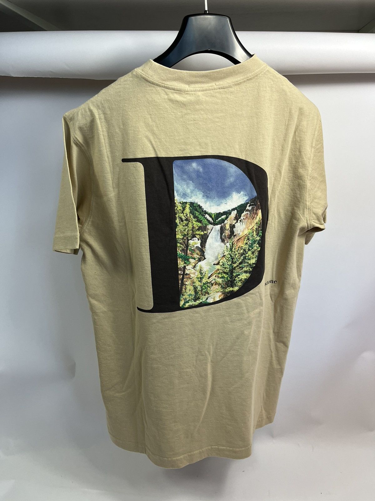 Dior Yellow Stone embroidered logo back print t-shirt Size US S / EU 44-46 / 1 - 1 Thumbnail