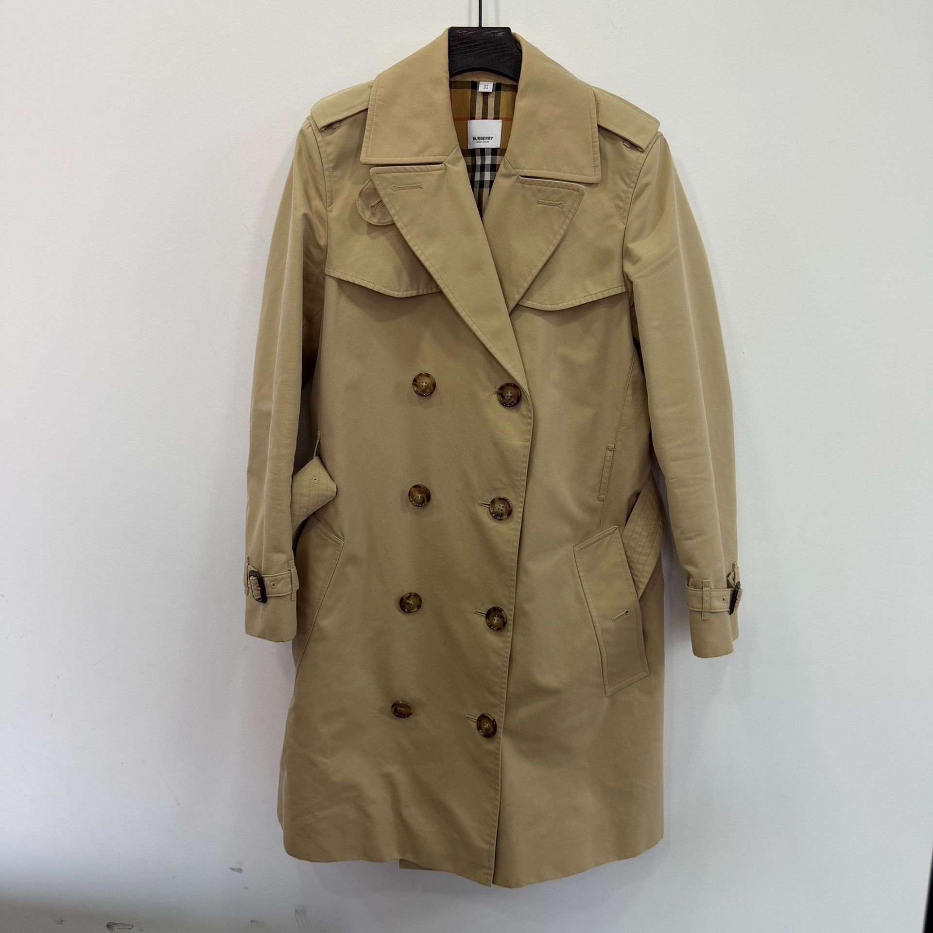 Burberry Burberry Beige Coat M Women Size M / US 6-8 / IT 42-44 - 1 Thumbnail