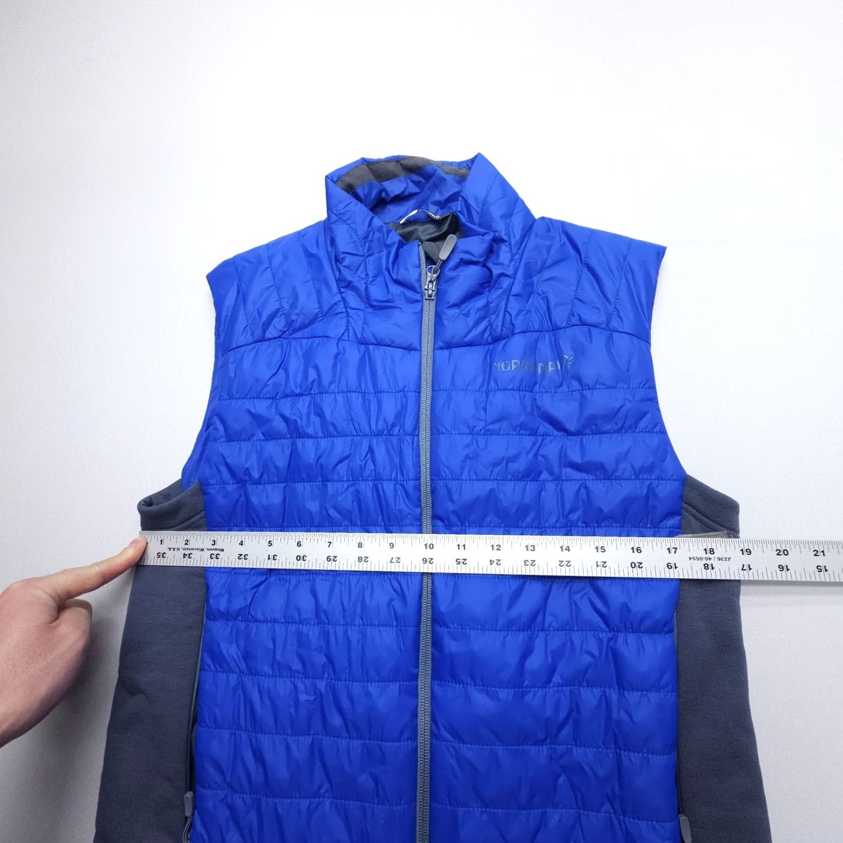Vintage Norrona Falketind Primaloft 100 Puffer Vest Mens Small Blue Hiking Ultralight Windbreaker Full Zip Lined Stand-Up Collar Outdoor Vest Regular Fit Size US S / EU 44-46 / 1 - 7 Thumbnail