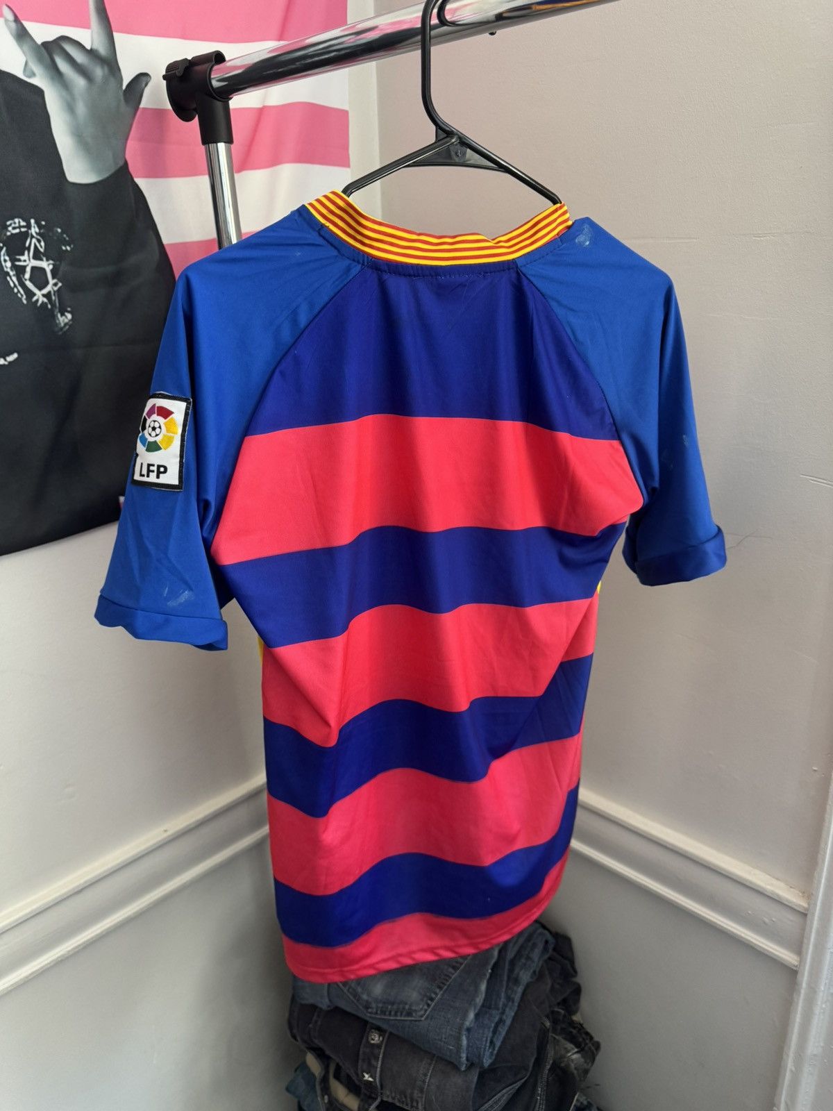 Other Barcelona jersey old one Size US L / EU 52-54 / 3 - 3 Thumbnail