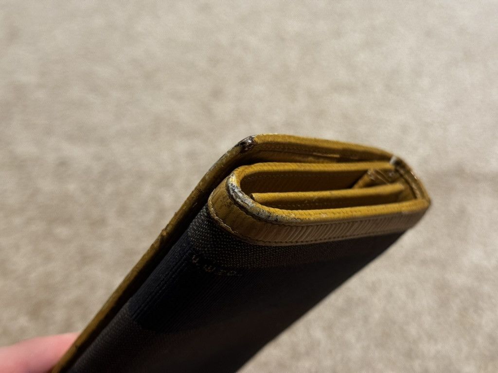 Fendi 100% Authentic Vintage FENDI Leather Bi-fold Wallet Size ONE SIZE - 11 Thumbnail