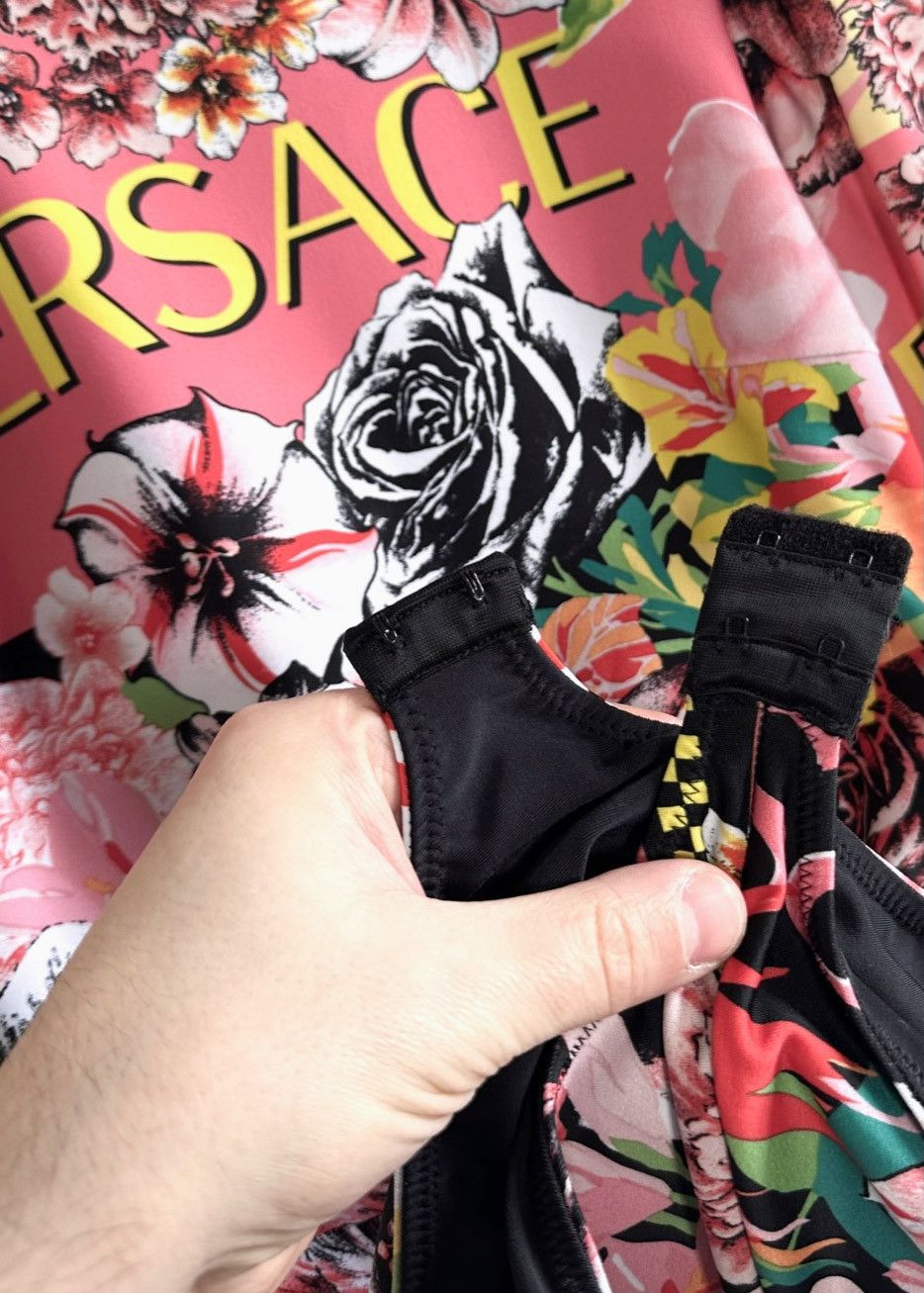 Versace Versace Pink Floral Print Logo Long Sleeve Bodysuit Size XXS / US 00 / IT 34 - 7 Thumbnail