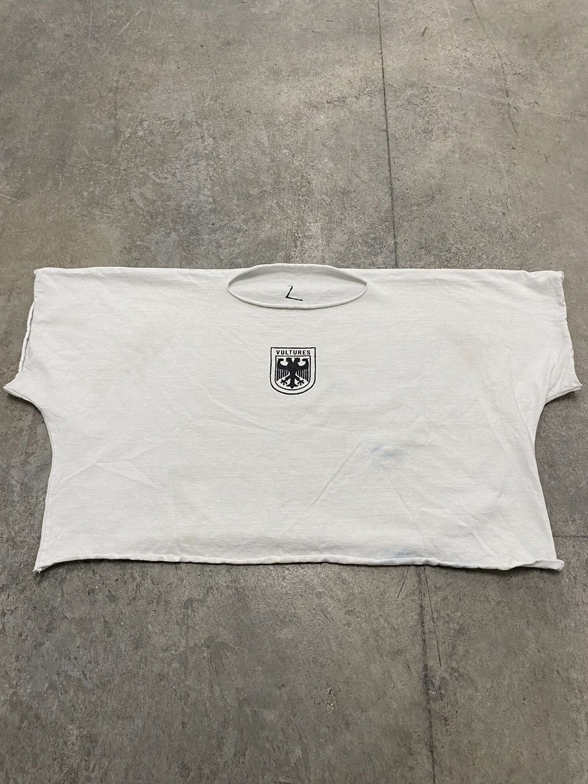 Kanye West Kanye west vultures cropped t shirt Size US M / EU 48-50 / 2 - 2 Thumbnail