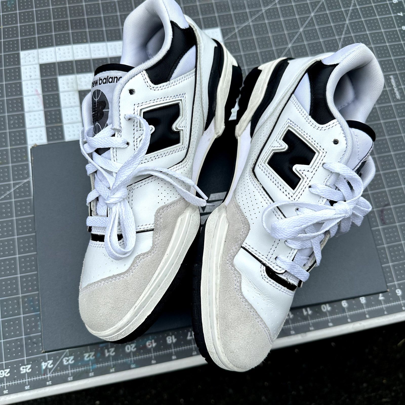 New Balance New Balance 550 Size US 9.5 / EU 42-43 - 3 Thumbnail