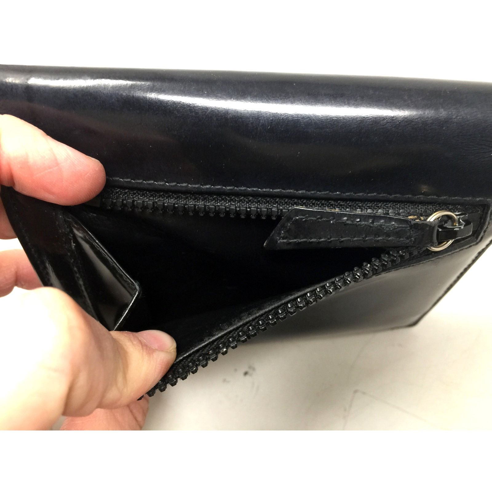Salvatore Ferragamo Ferragamo Bi-fold Wallet - Double Gancini Enamel Black Size ONE SIZE - 7 Thumbnail