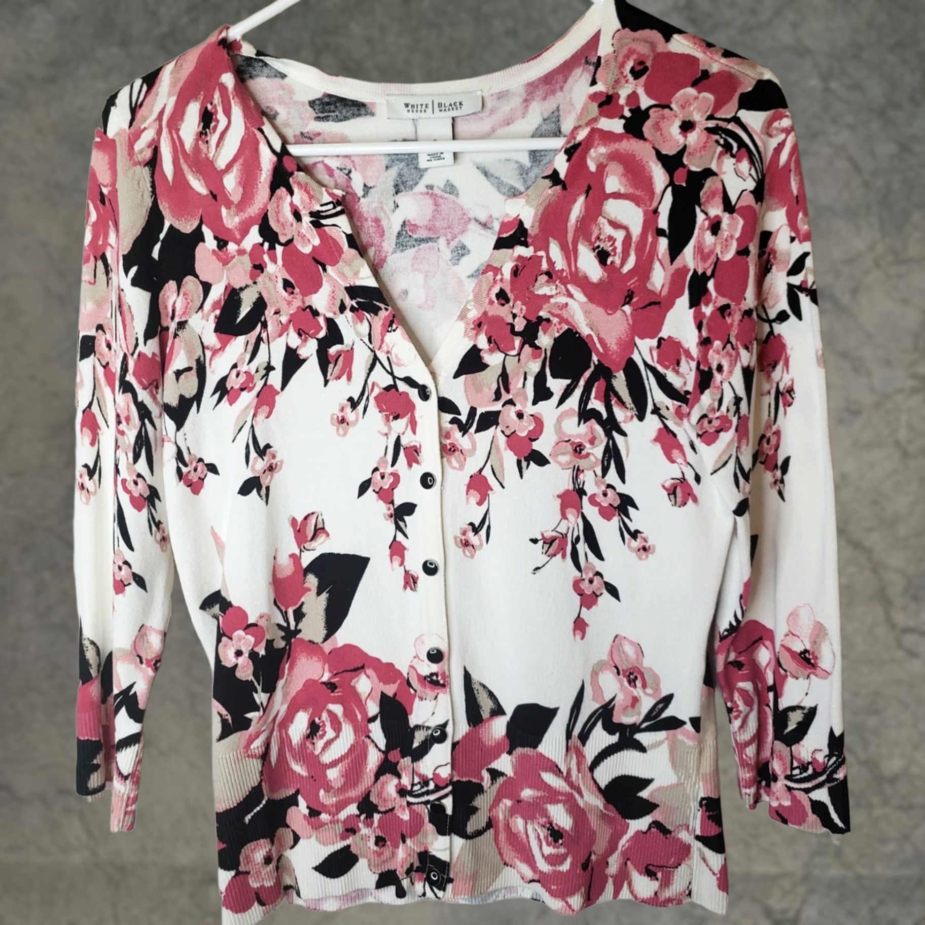 White House Black Market White House Black Market Blouse Women’s S Floral Knit V-Neck Button Long Sleeve Pink Black White Parfait Spring & Summer Casual Womens Size S / US 4 / IT 40 - 1 Thumbnail