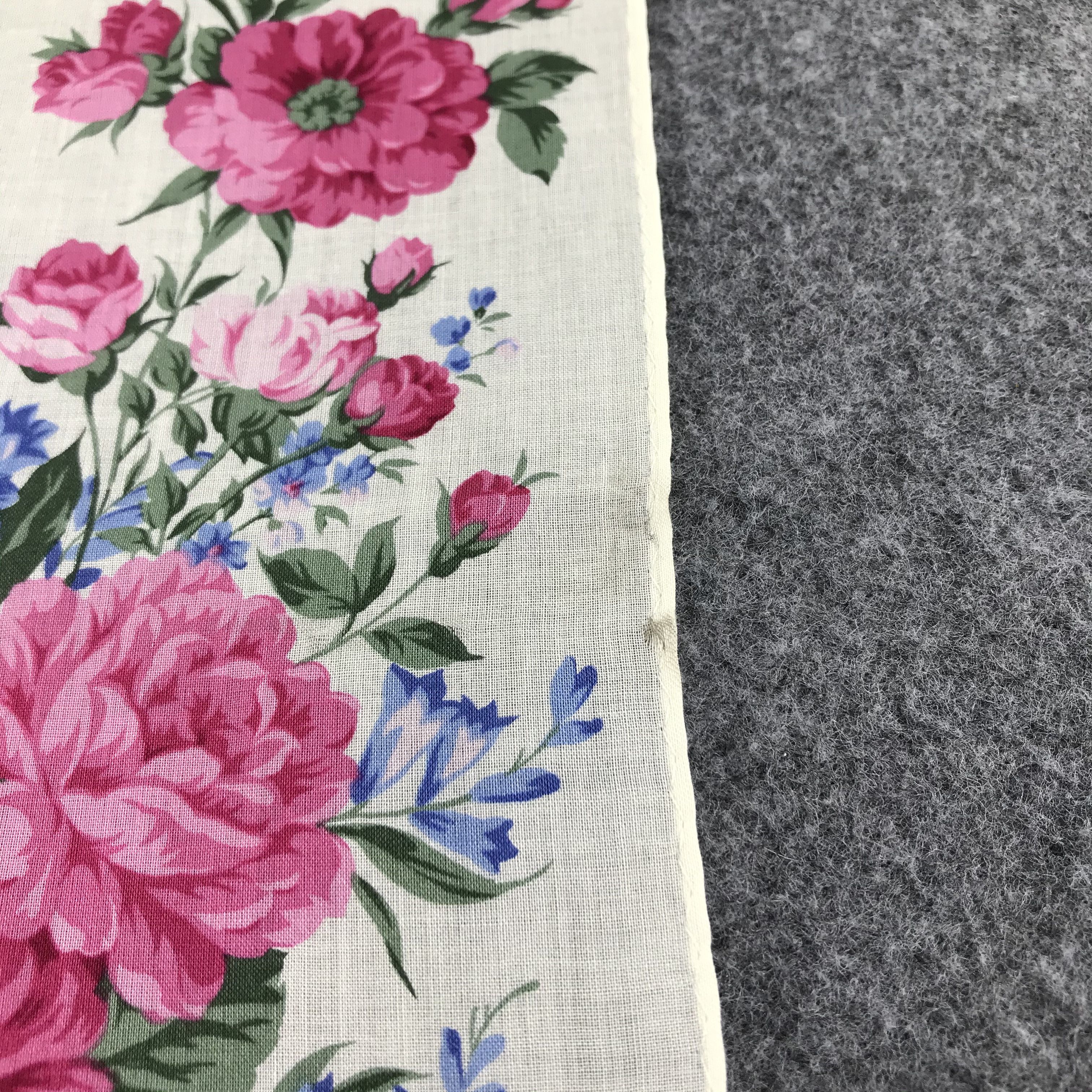 Yves Saint Laurent YSL Floral Handkerchief Neckerchief Bandana H531 Size ONE SIZE - 6 Thumbnail
