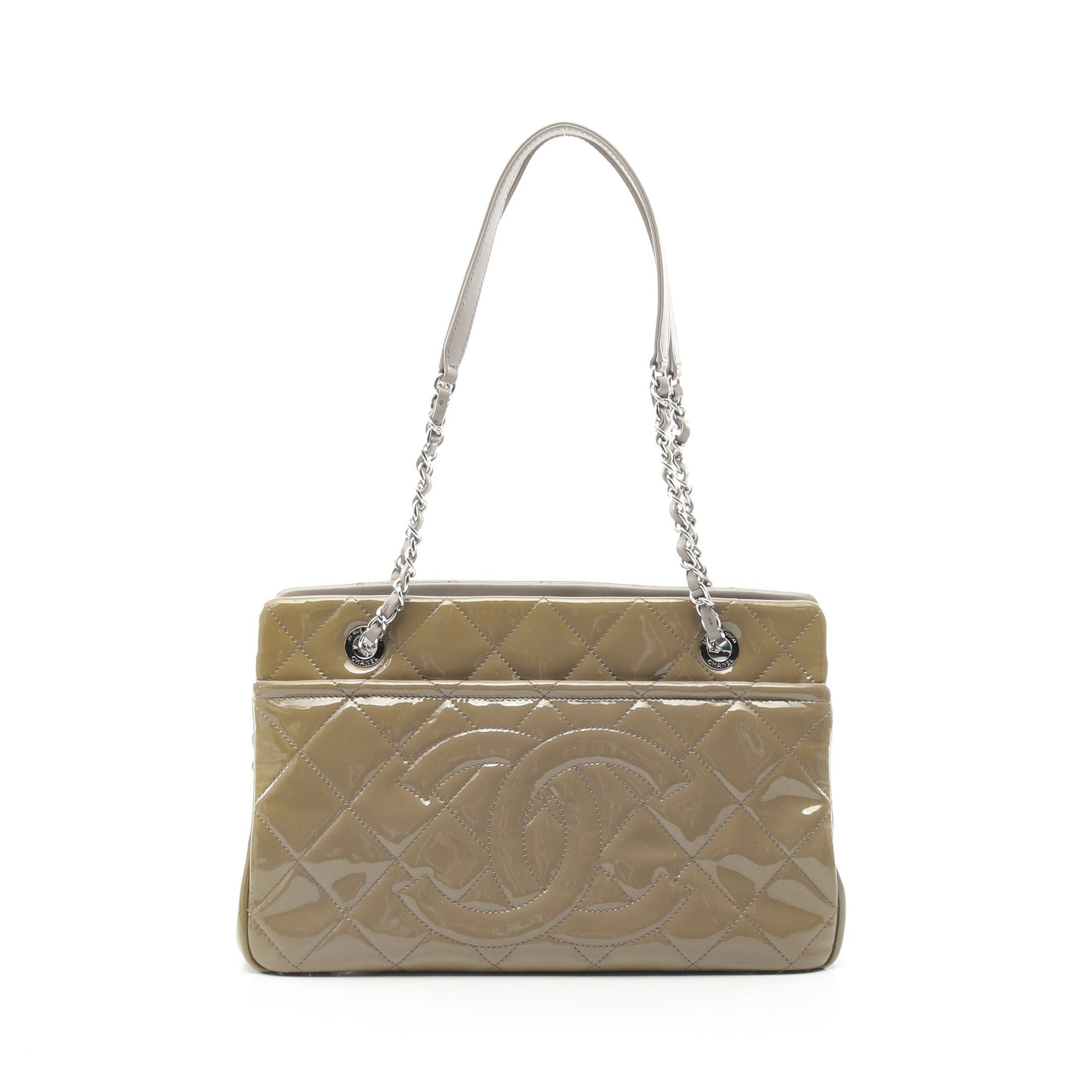 Chanel Matelasse Chain Shoulder Bag Tote Patent Leather Gray Beige Silver Hardware in Grey, Women's