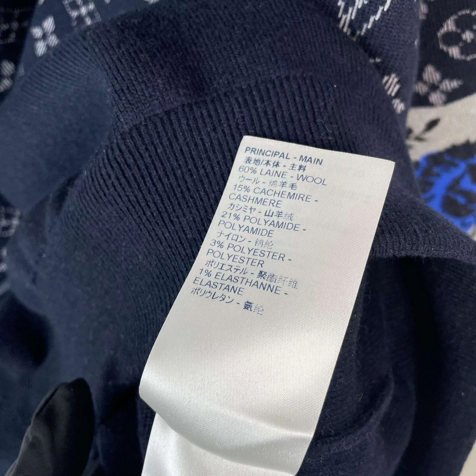 Louis Vuitton LV Monogram blue L sweater Size US L / EU 52-54 / 3 - 7 Thumbnail