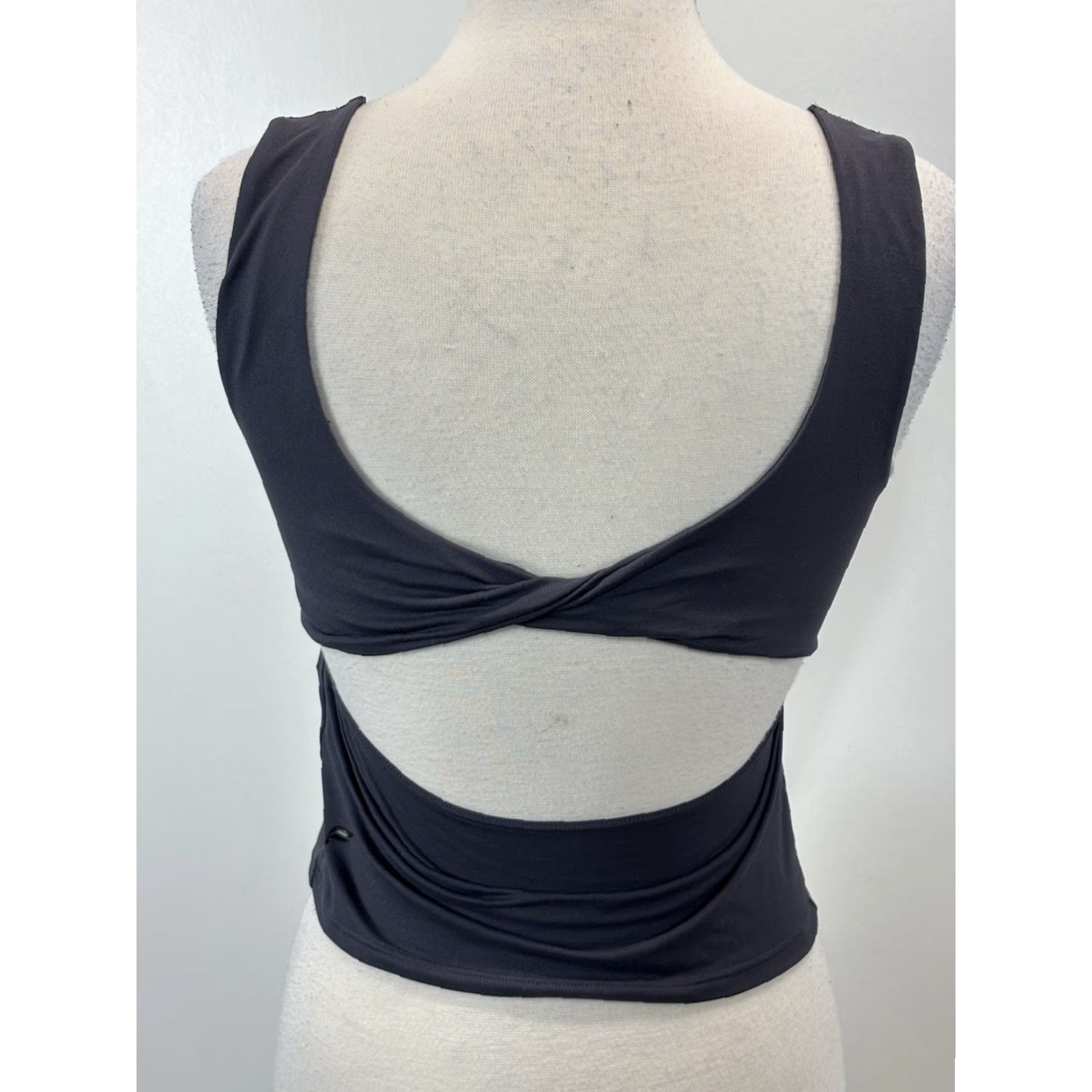 Fabletics Fabletics Oasis Twist Rib Built In Bra Tank Women Medium Grey Stretch NEW! Size ONE SIZE - 3 Thumbnail