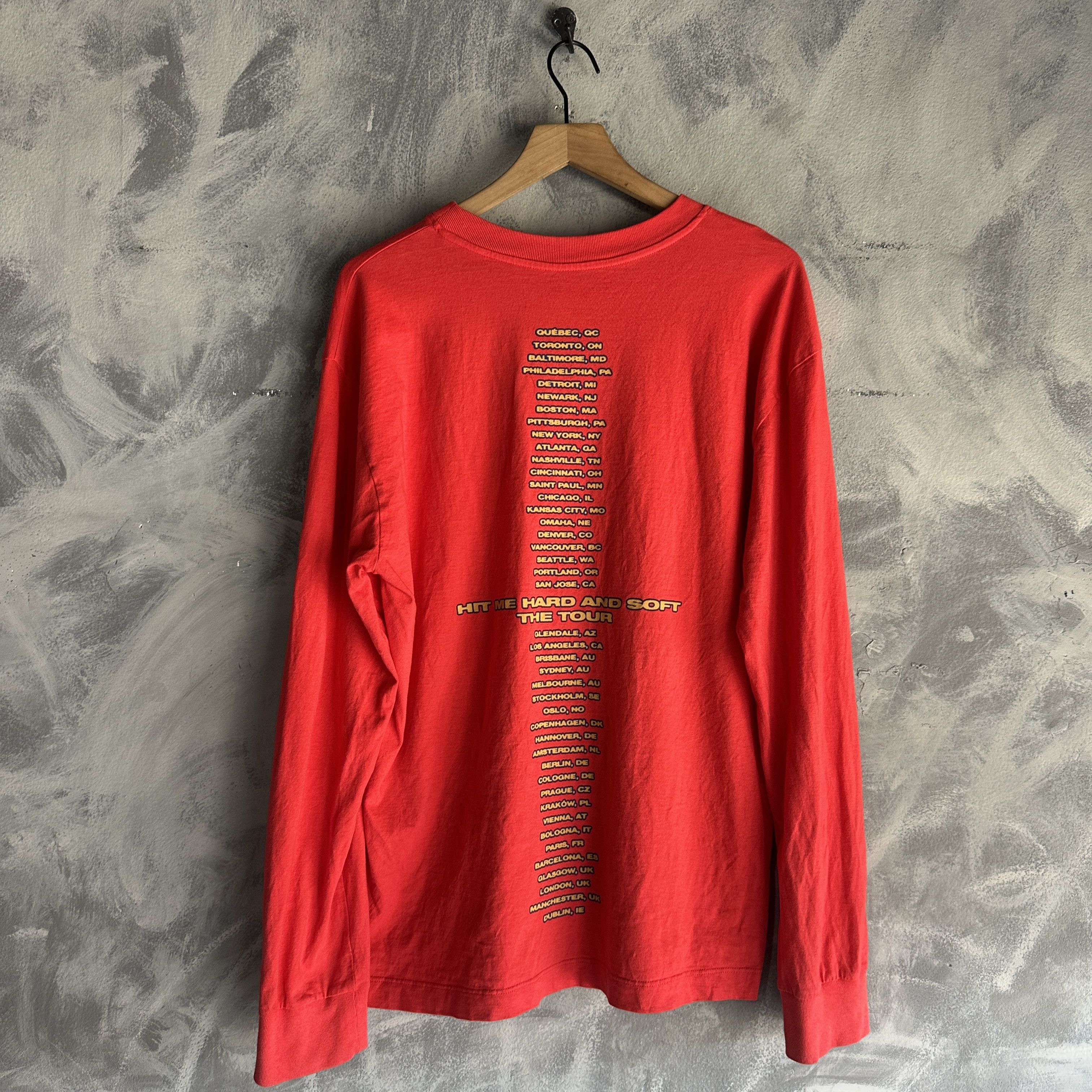 Billie Eilish Billie Eilish Hit Me Hard and Soft T Shirt Mens Tour Merch Size US L / EU 52-54 / 3 - 7 Thumbnail