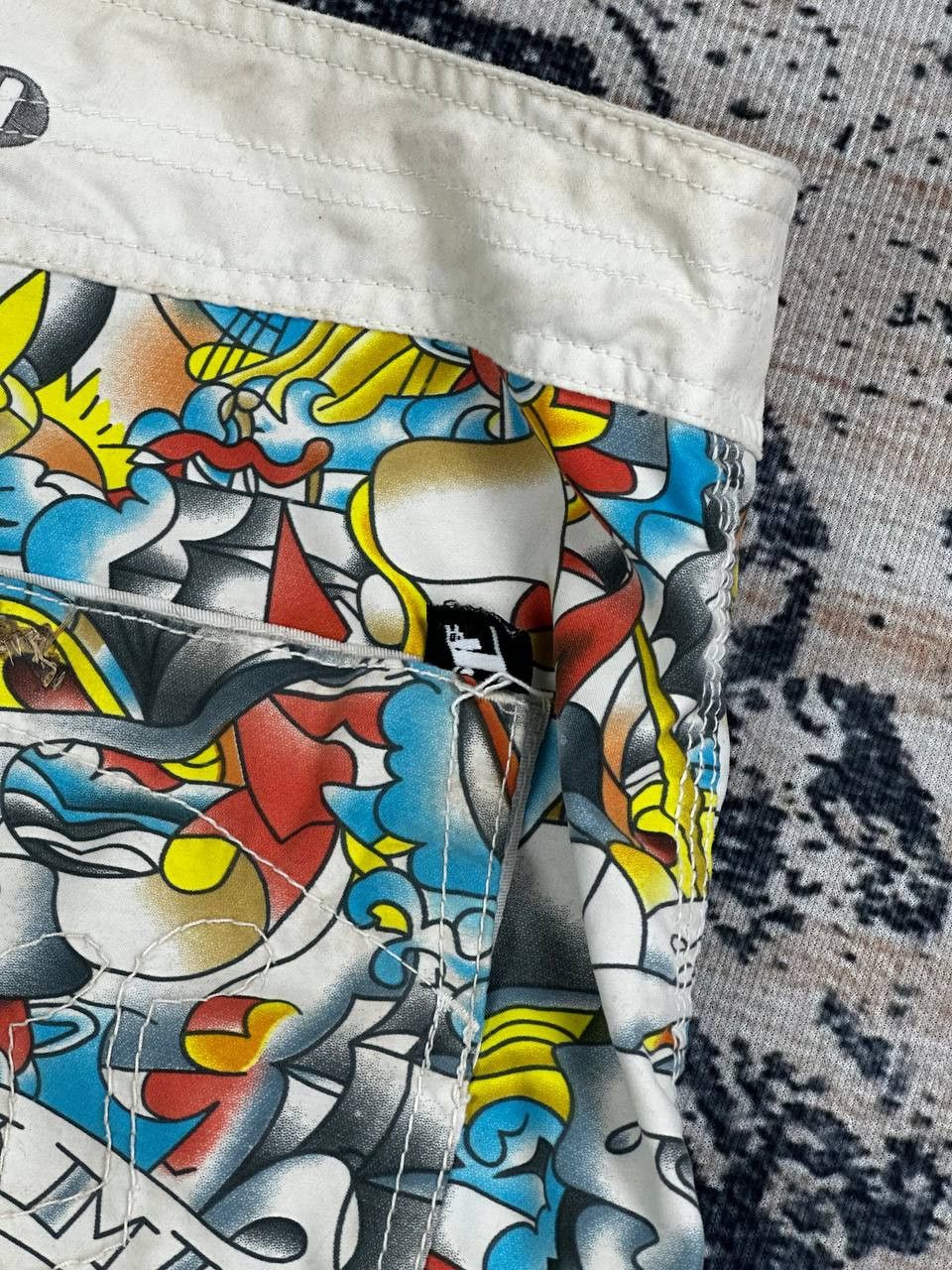 Mambo × Vintage 90s Vintage Mambo Surf Deluxe Tattoo AOP Shorts Size US 32 / EU 48 - 11 Thumbnail