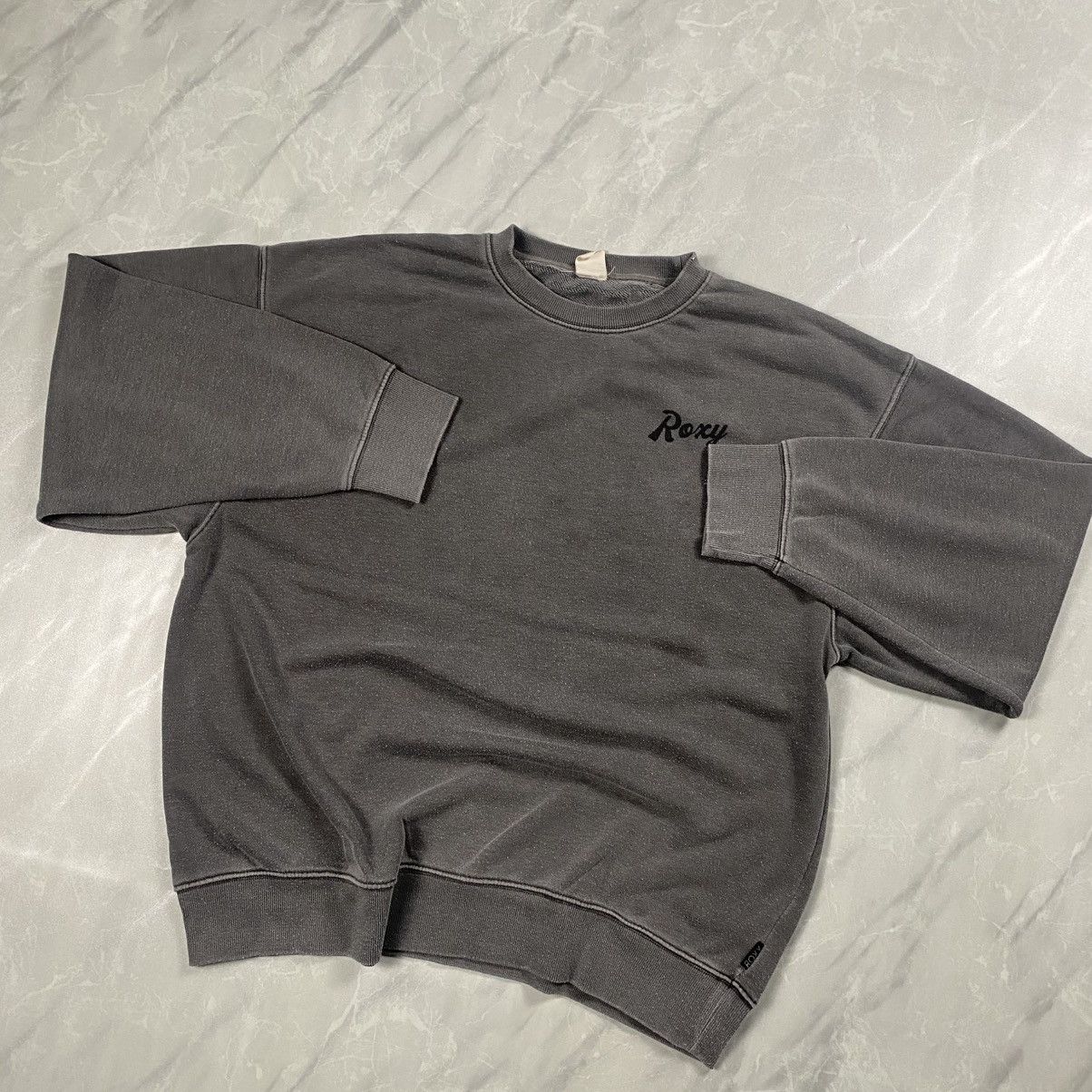 Quiksilver Vintage y2k Roxy Quiksilver Washed Grey Crewneck Size US L / EU 52-54 / 3 - 4 Thumbnail