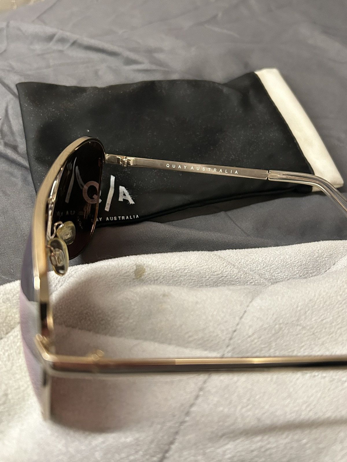 Quay Preowned Gold Mirrored Brow Bar Aviator Sunglasses Size ONE SIZE - 8 Thumbnail