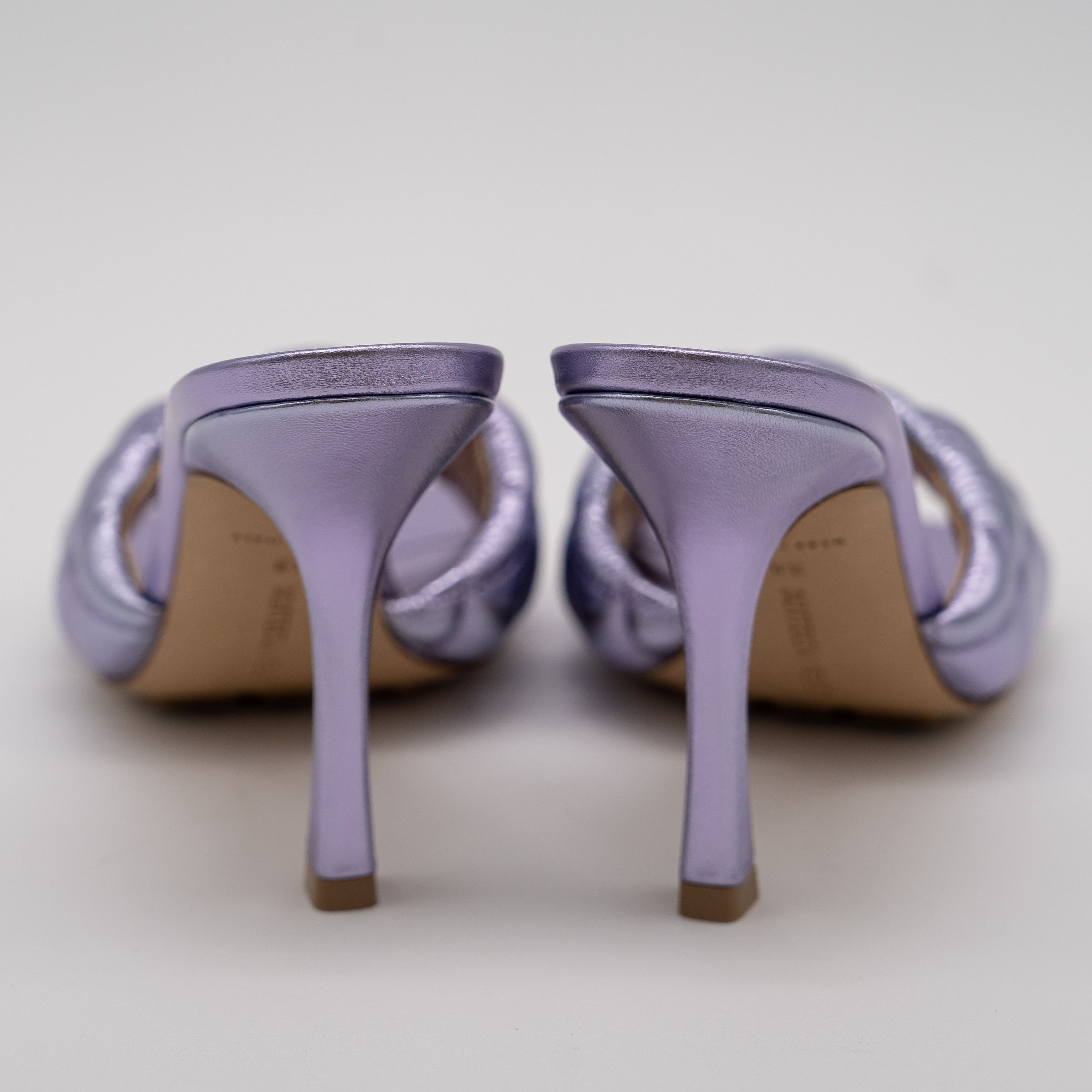 Bottega Veneta 38eu Bottega Veneta Purple Metallic Leather Padded Sandals Size US 8 / IT 38 - 5 Thumbnail